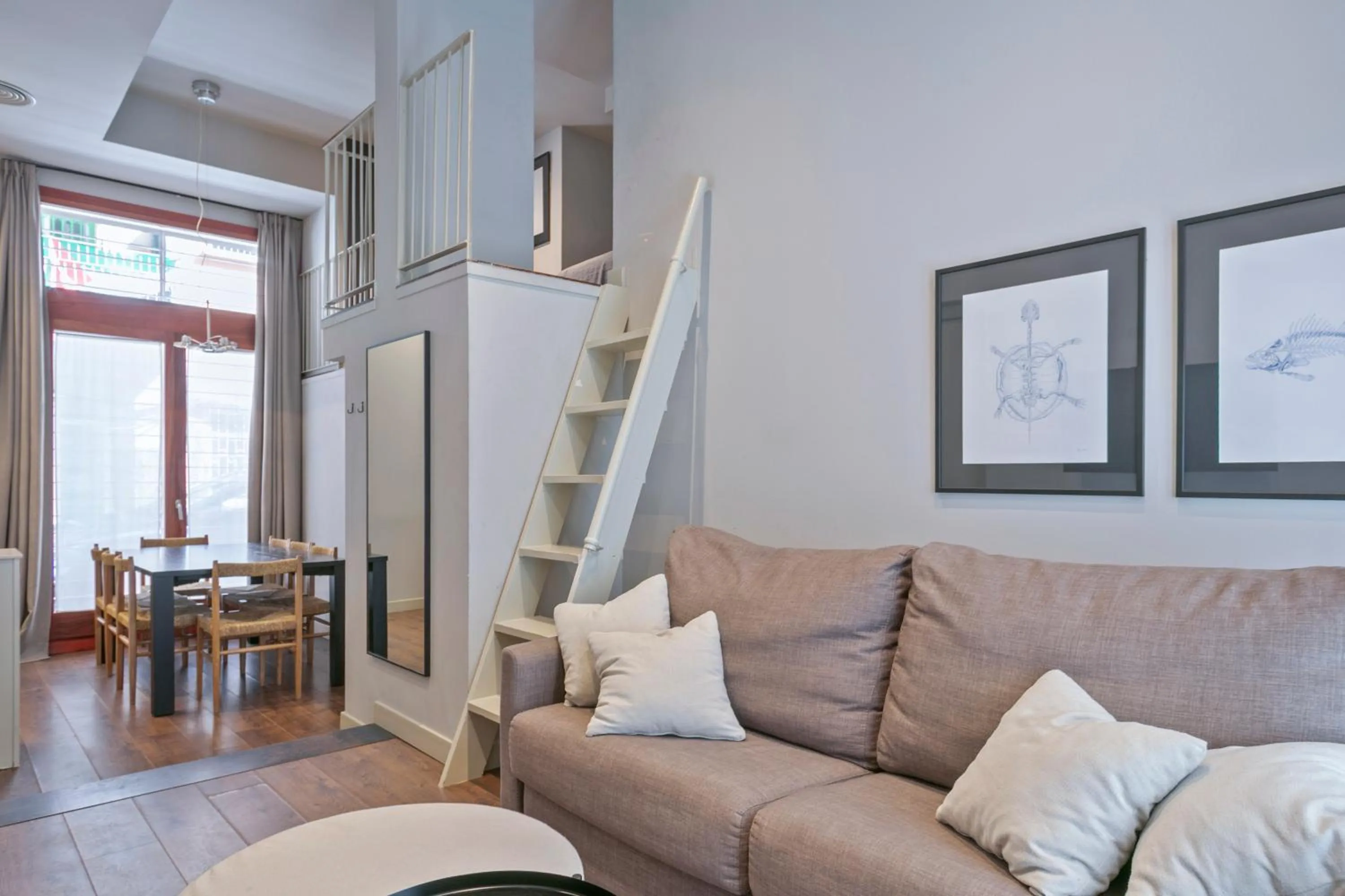 Living room in Uma Suites Barceloneta Beach