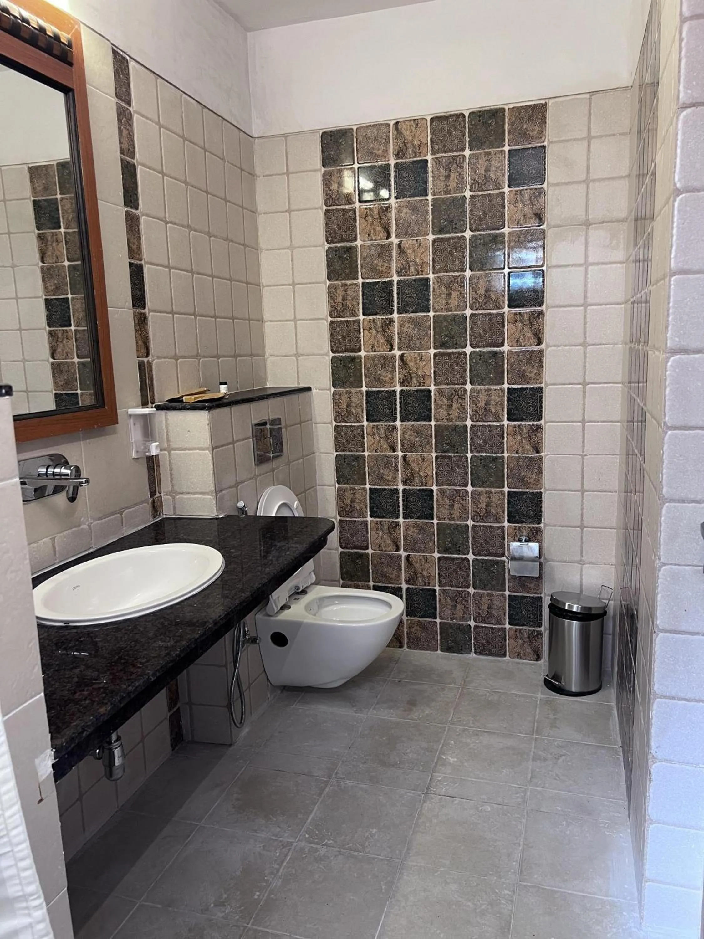 Bathroom in Tathastu Pench