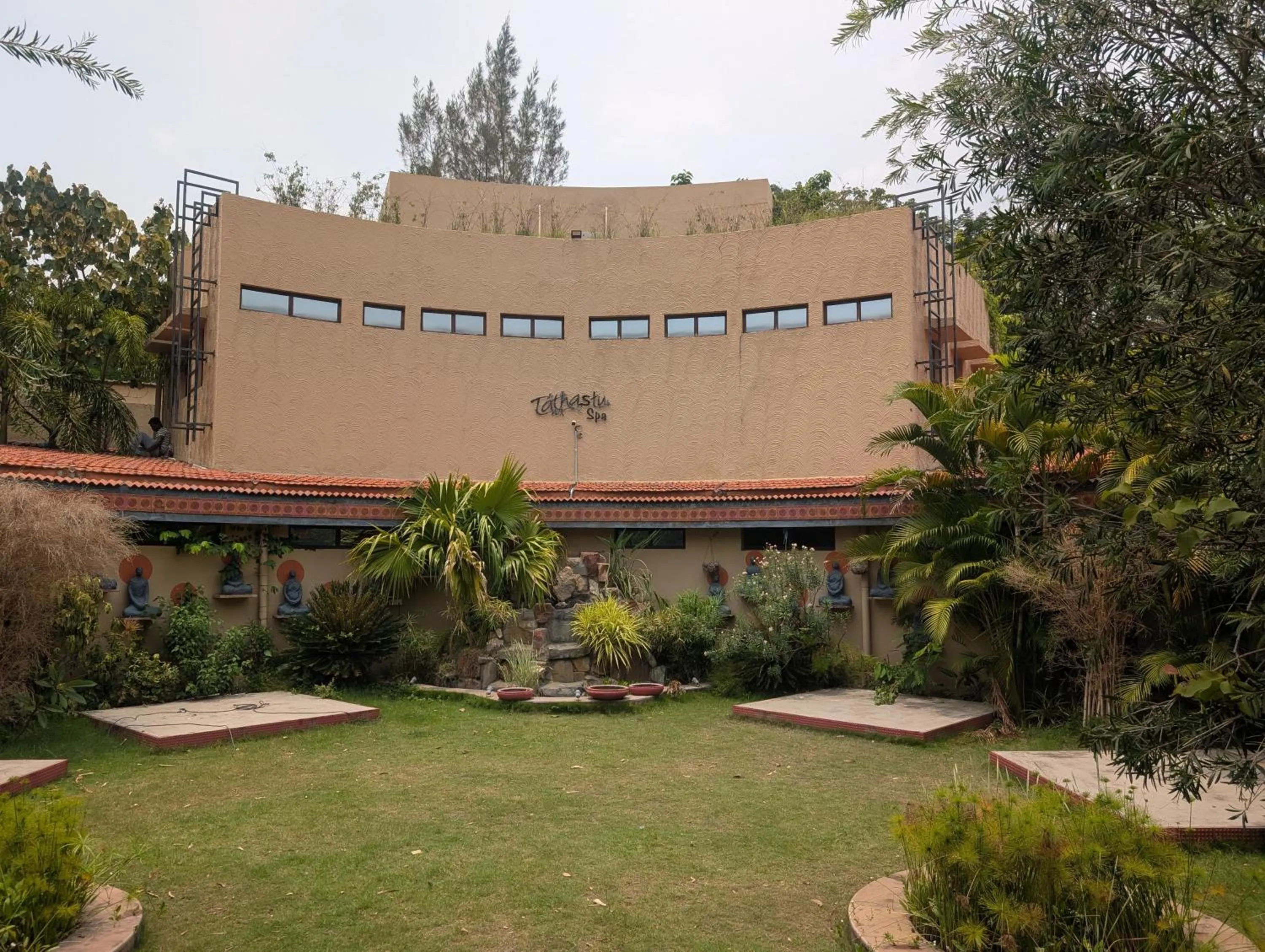 Spa and wellness centre/facilities in Tathastu Pench