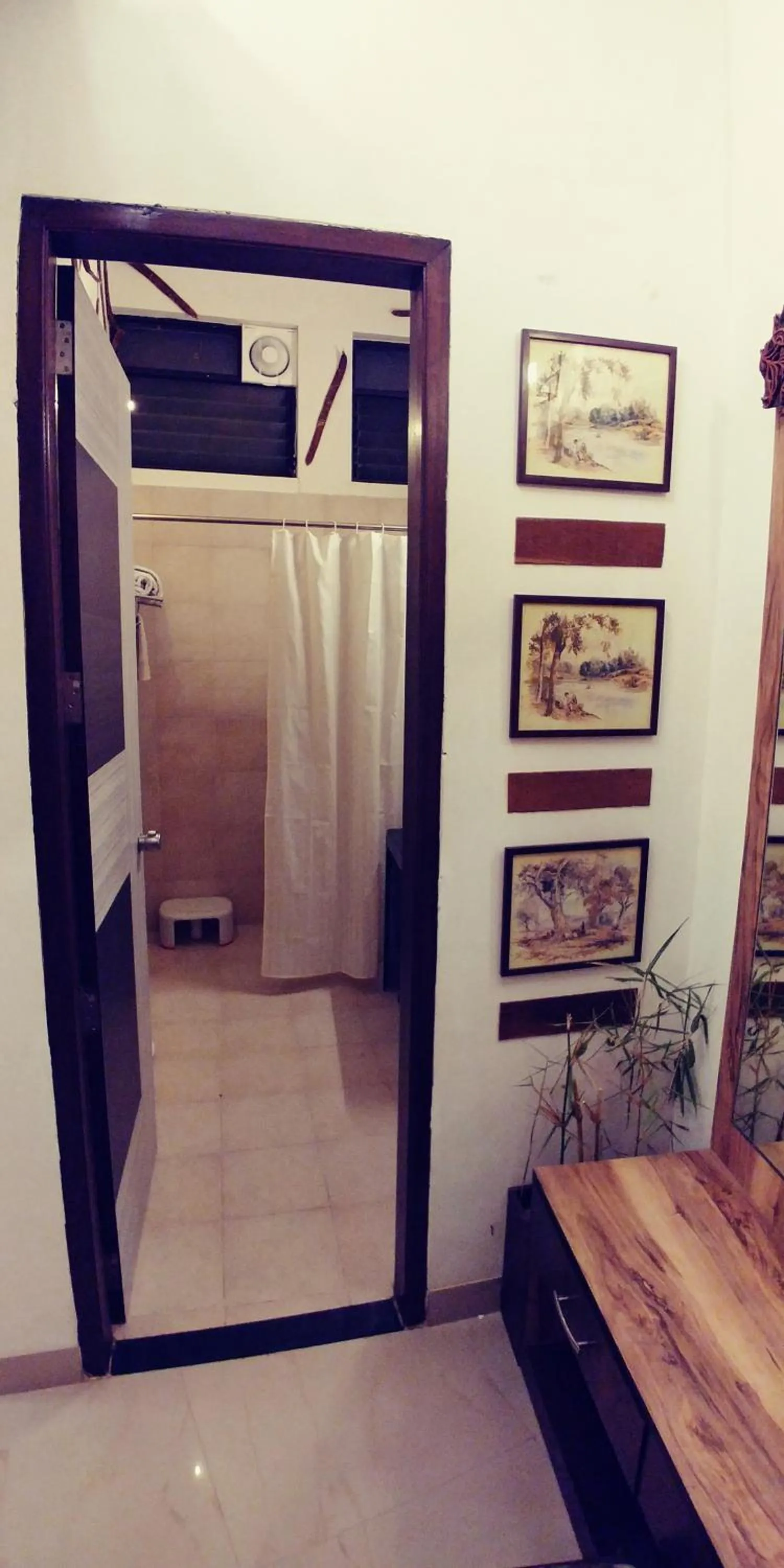 Bathroom in Tathastu Pench