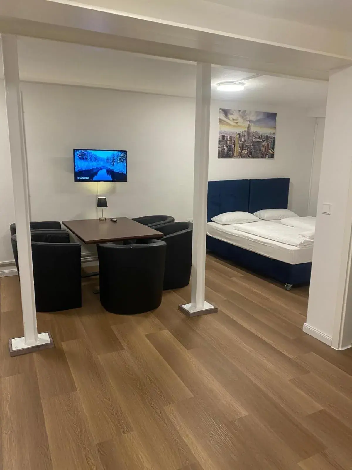 Quadruple Room with Private Bathroom in Hanseat Apartments Quadruple Room with Private Bathroom in Hanseat Apartments