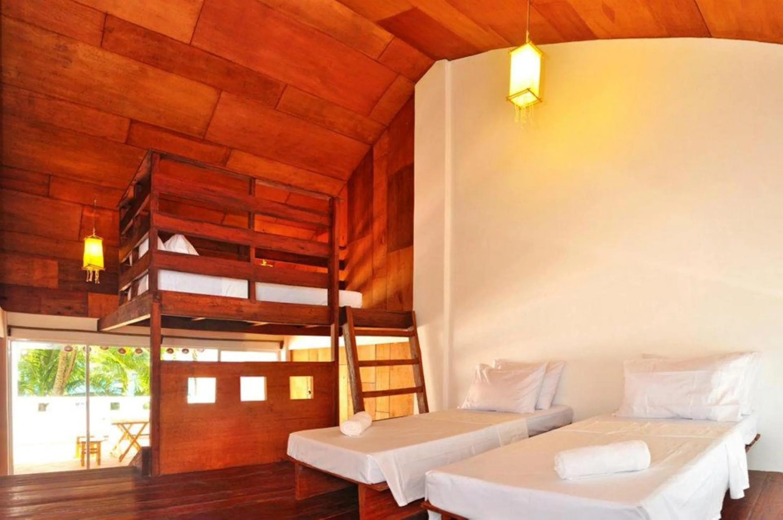 Photo of the whole room, Bed in Boracay Coco Huts