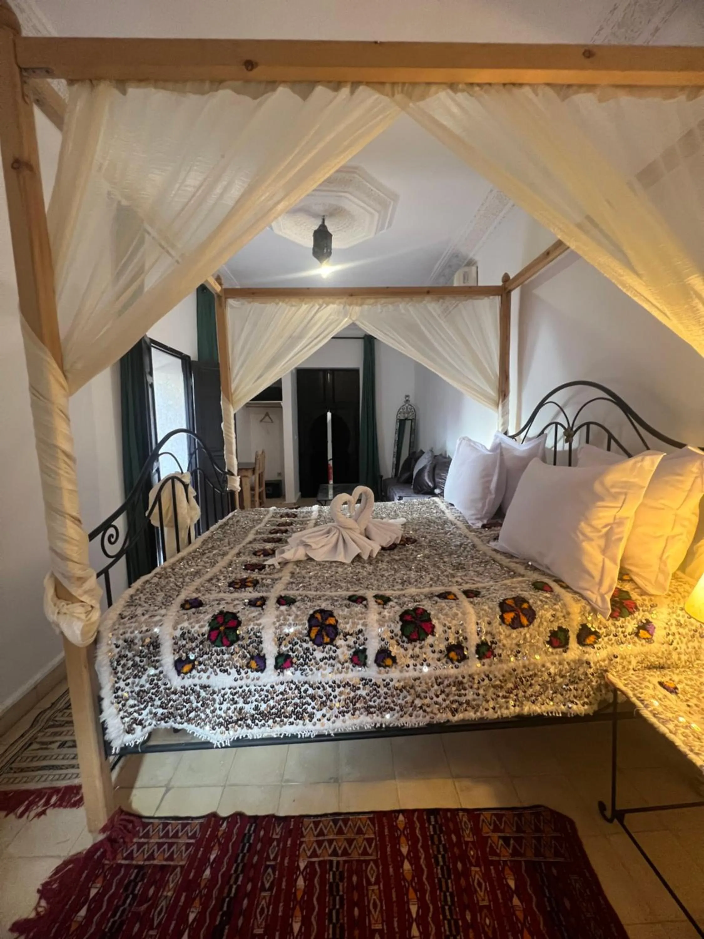 Bed in Riad el Adraoui