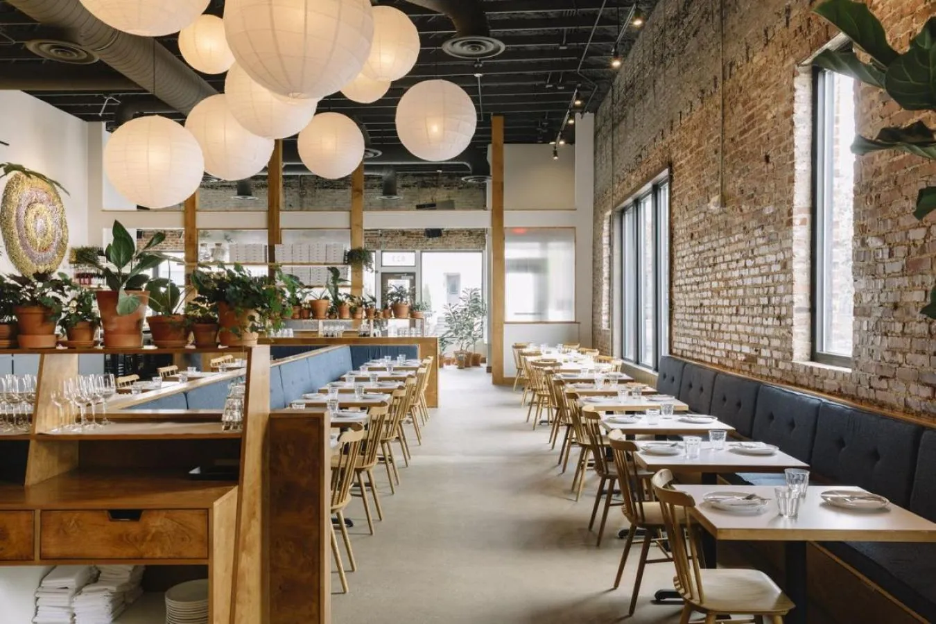 Restaurant/places to eat in Stunning Spacious Condo near Restaurants & Coffee