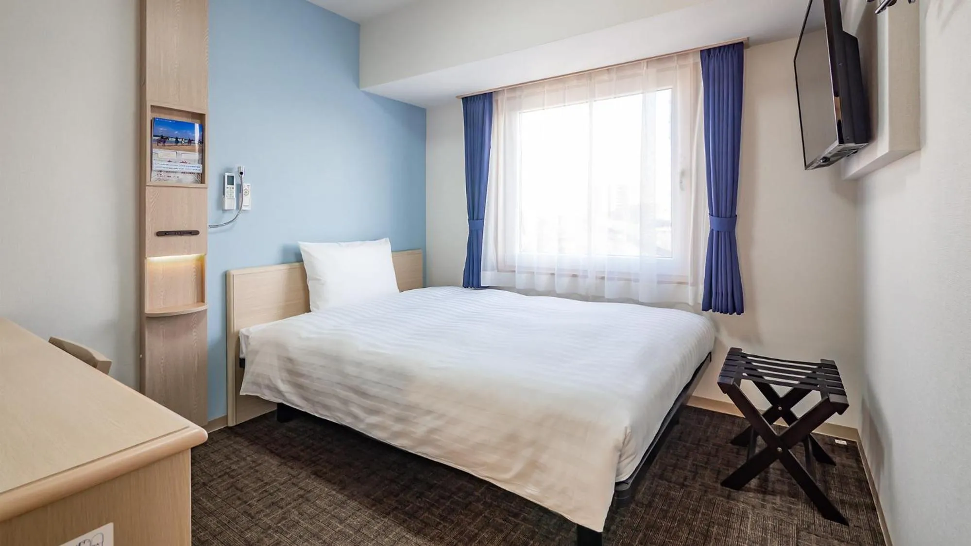 Bedroom, Bed in Toyoko Inn Tokyo Minami-machida