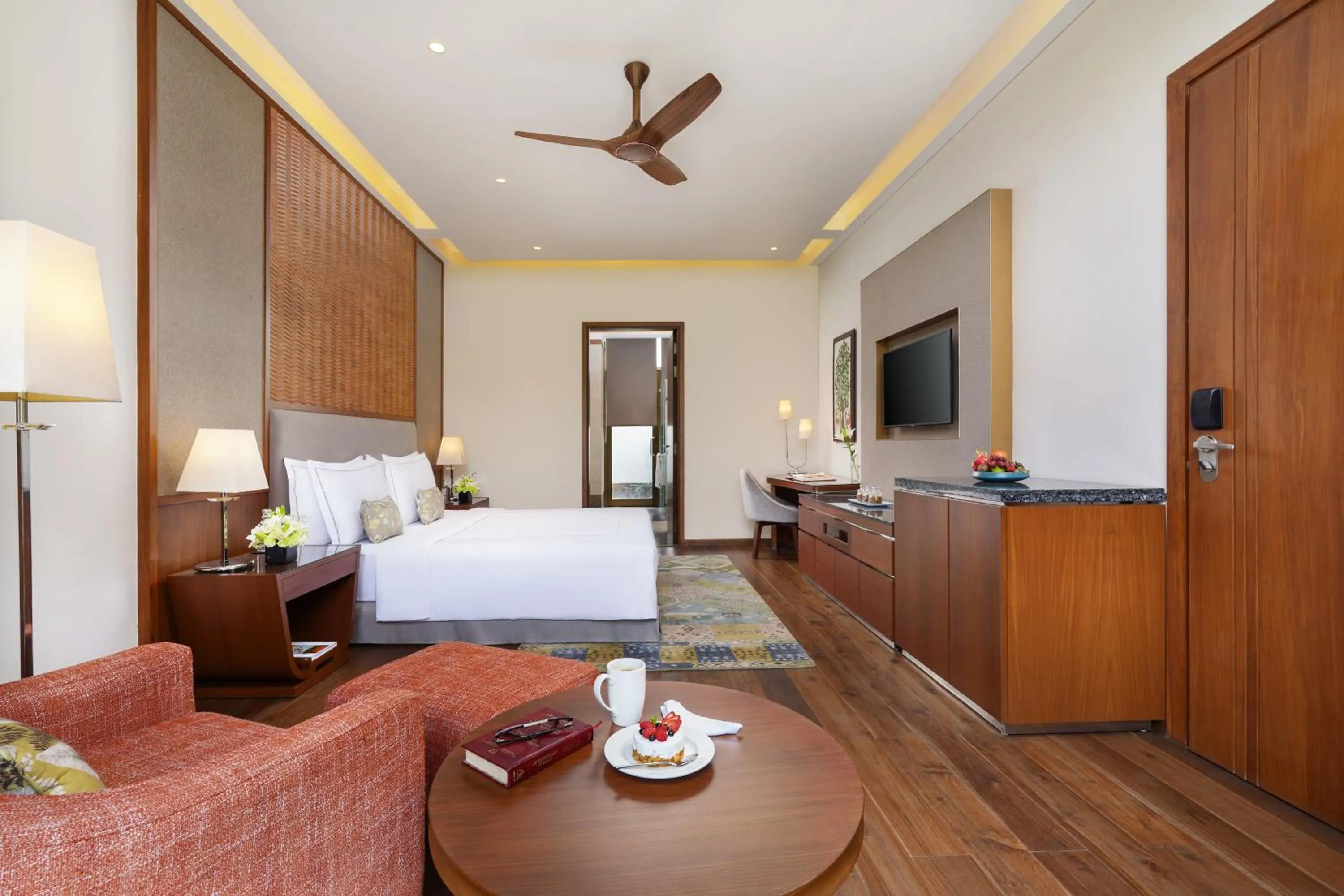 Bedroom, Bed in Taj Damdama Lake Resort & Spa, Gurugram