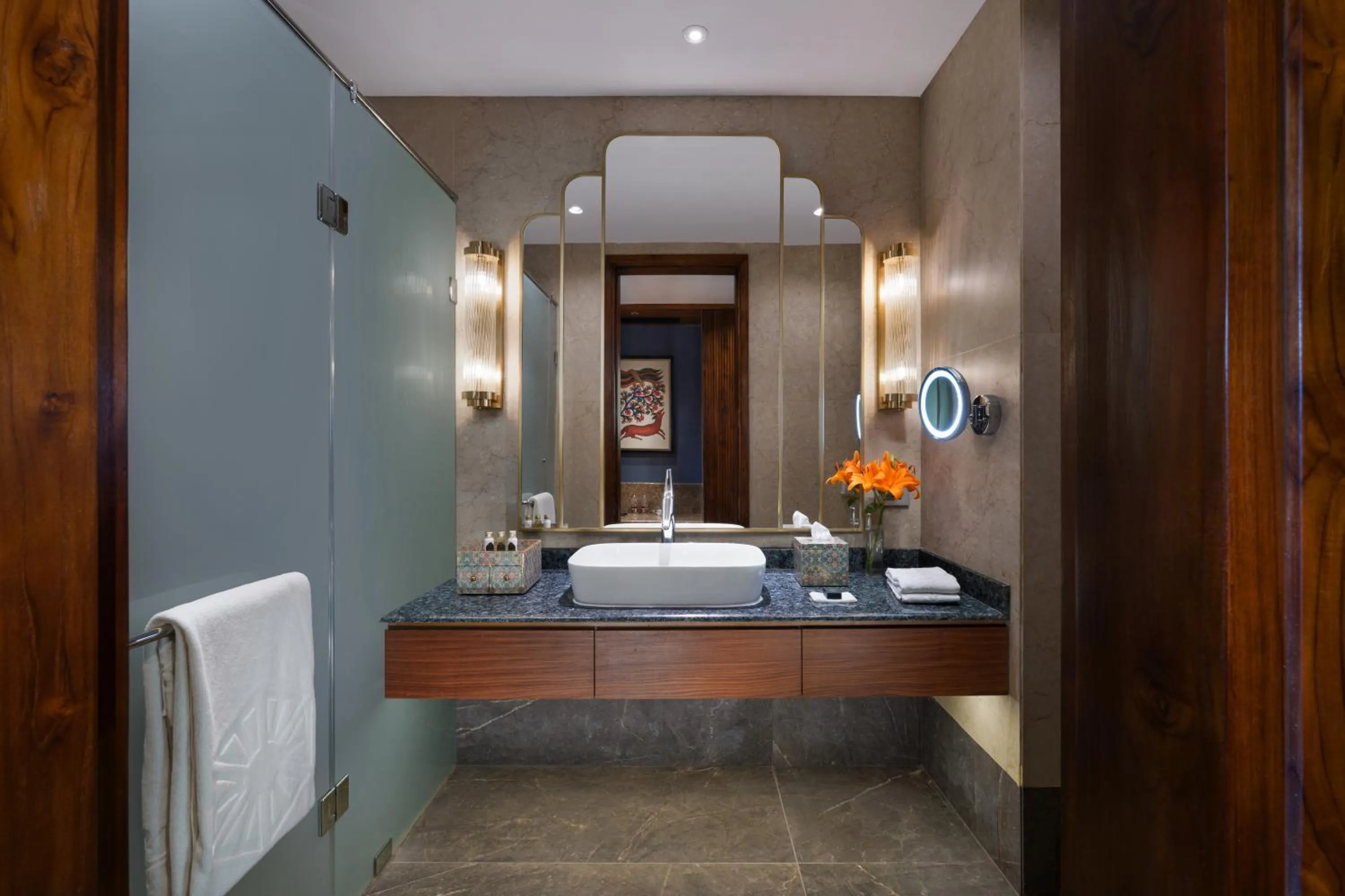 Bathroom in Taj Damdama Lake Resort & Spa, Gurugram