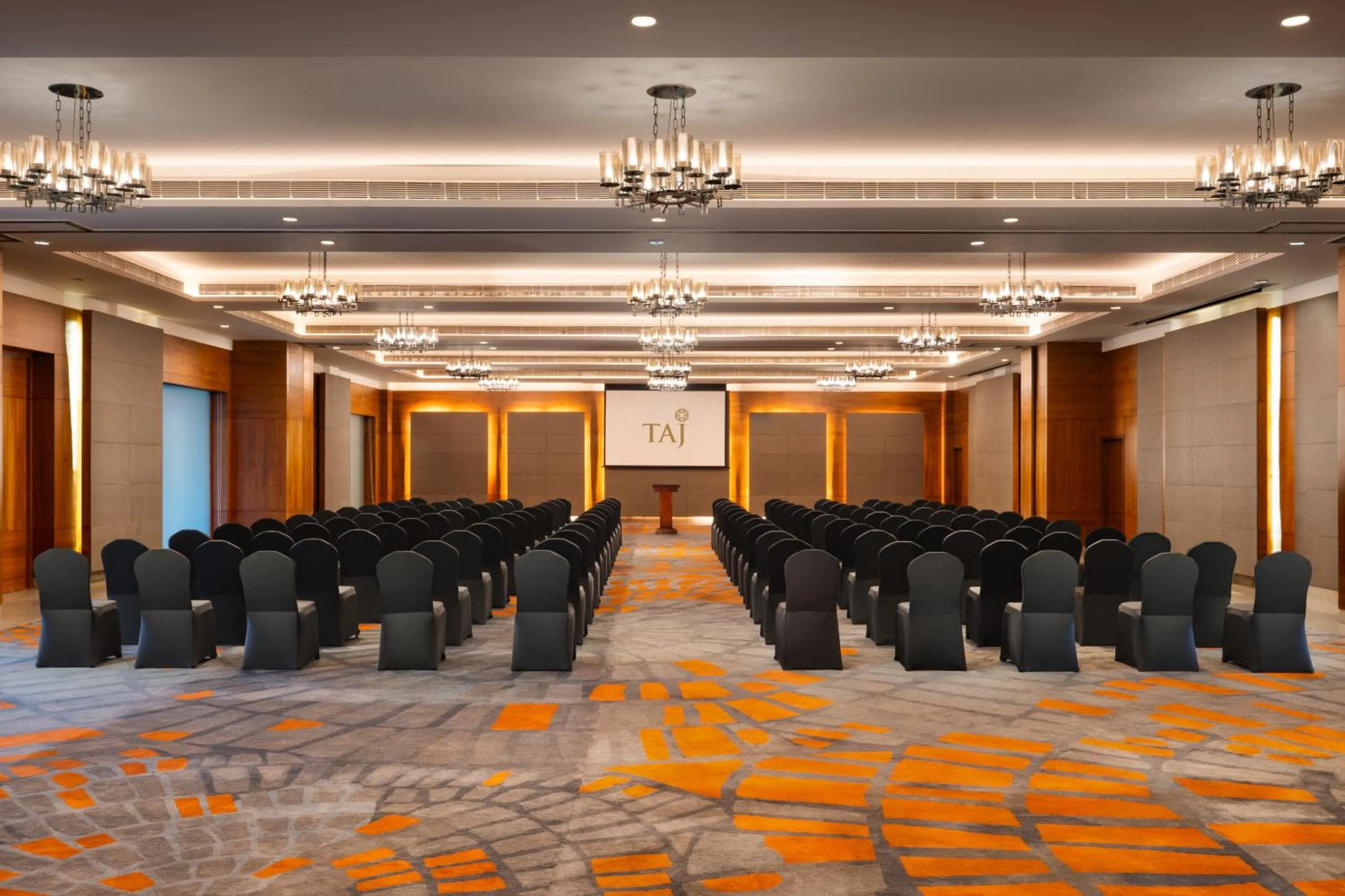 Banquet/Function facilities in Taj Damdama Lake Resort & Spa, Gurugram