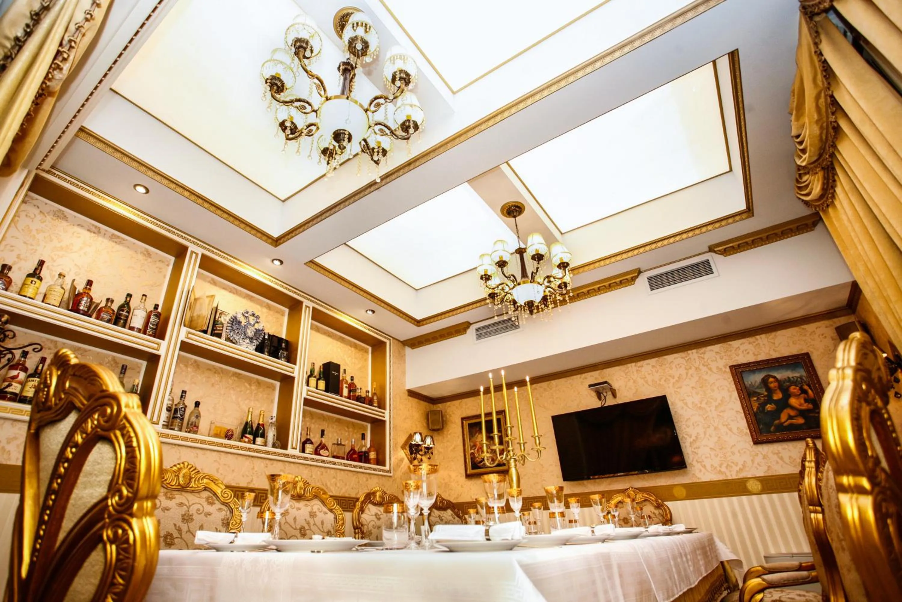 Restaurant/places to eat in Hotel Boyana - Free Parking