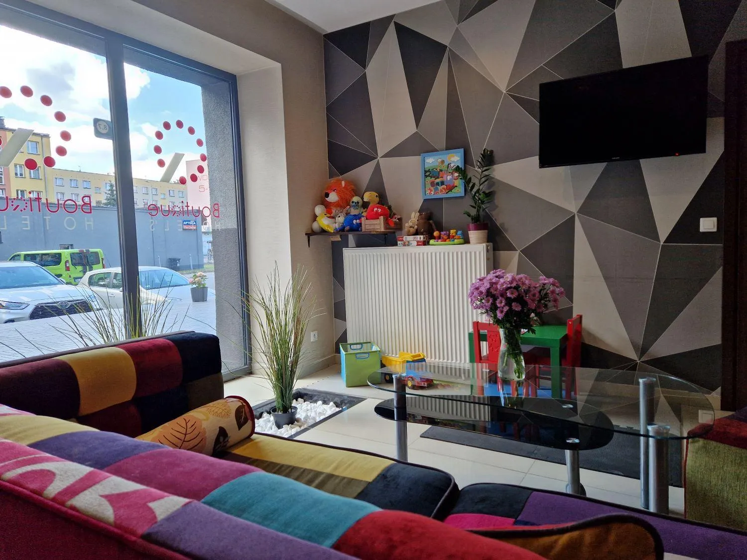 Communal lounge/ TV room in Boutique Hotel's Bytom