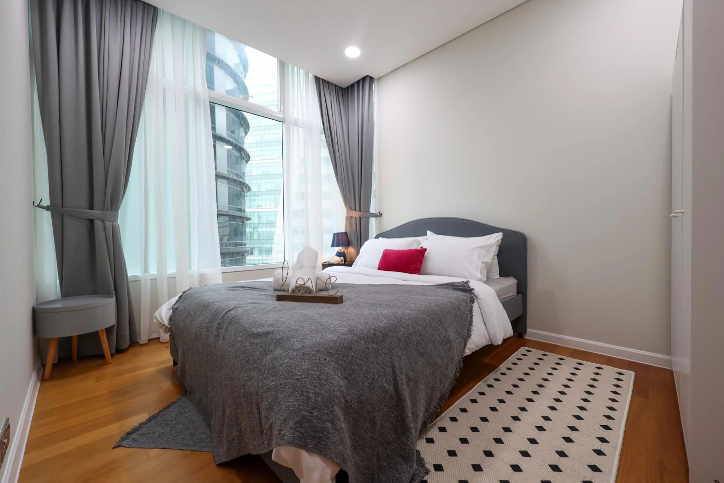 Bed in Sky Suites KLCC By Calm Sojourn