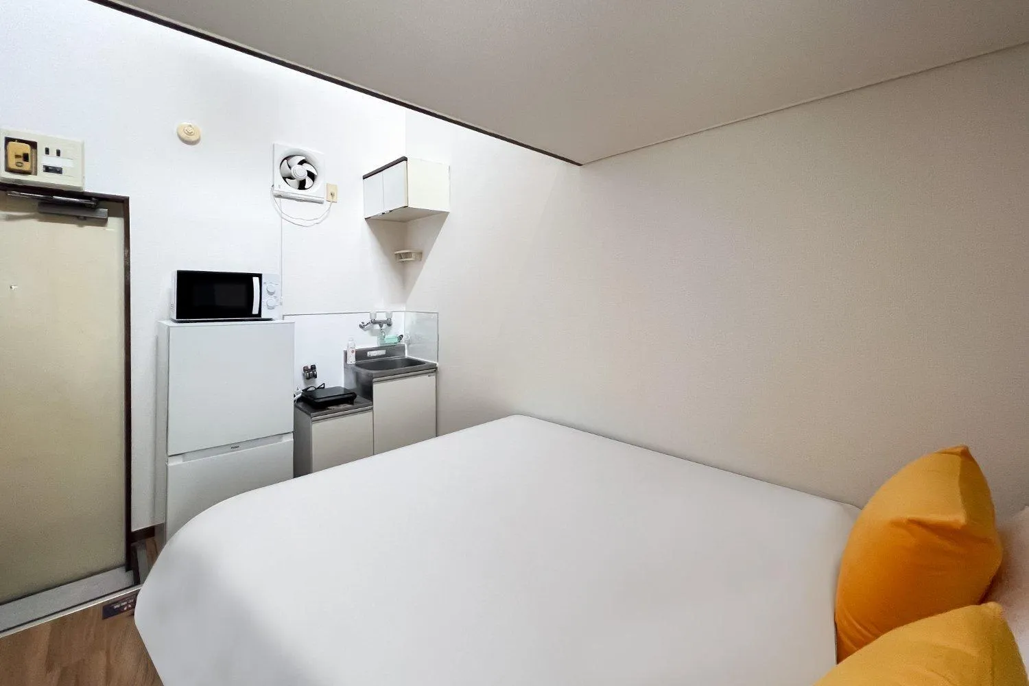 Bedroom, Bed in Green Hill