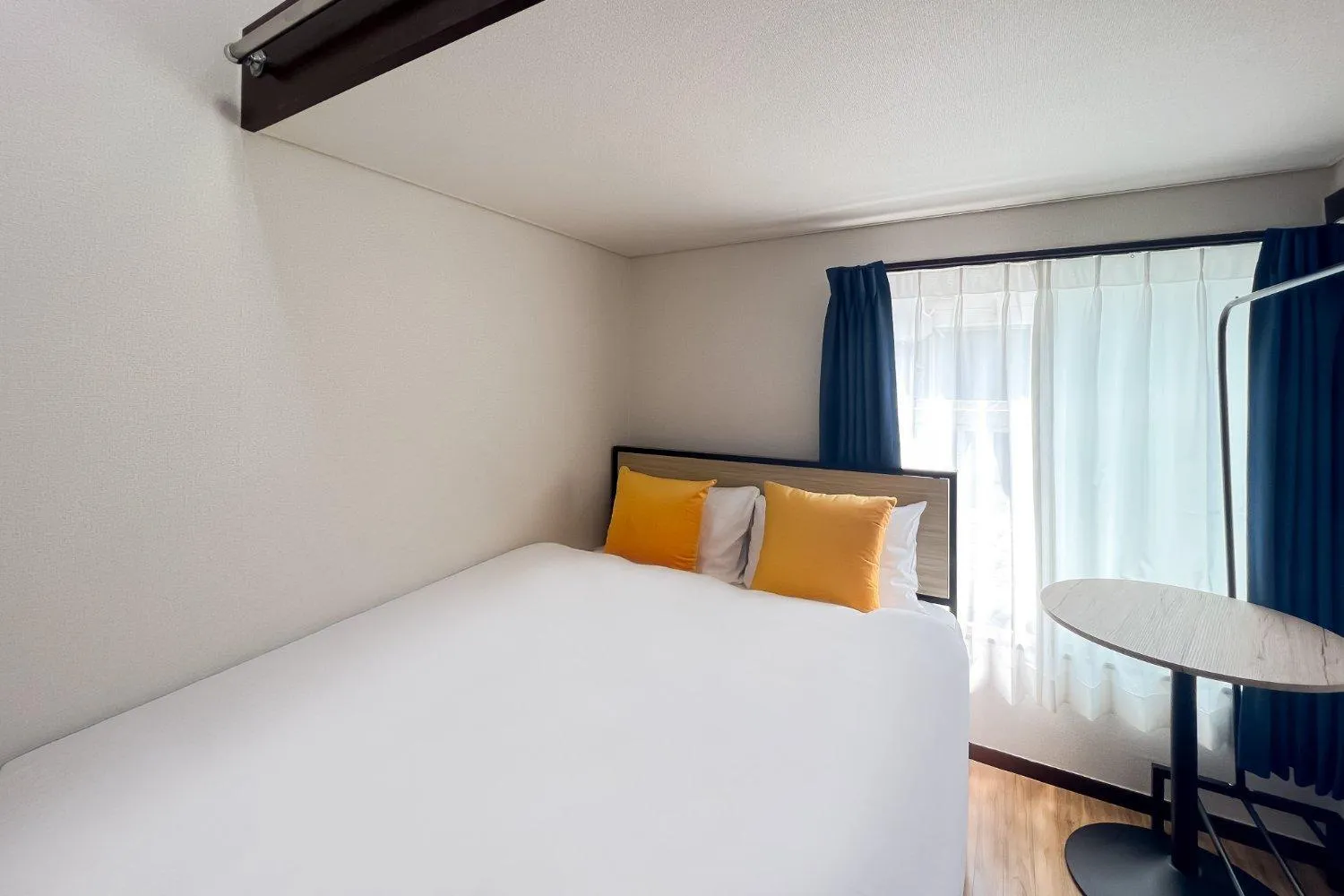 Bedroom, Bed in Green Hill