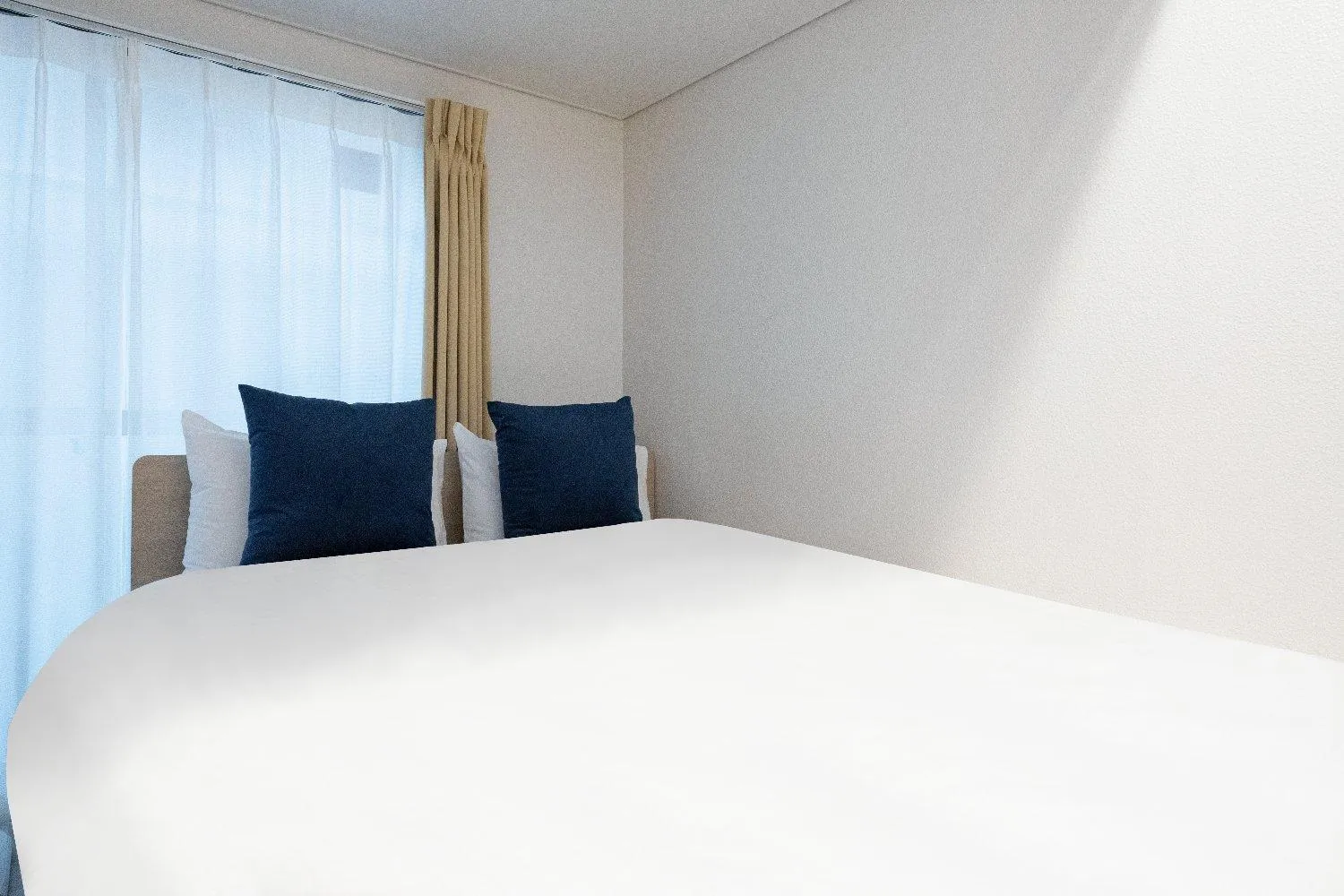 Bedroom, Bed in Green Hill