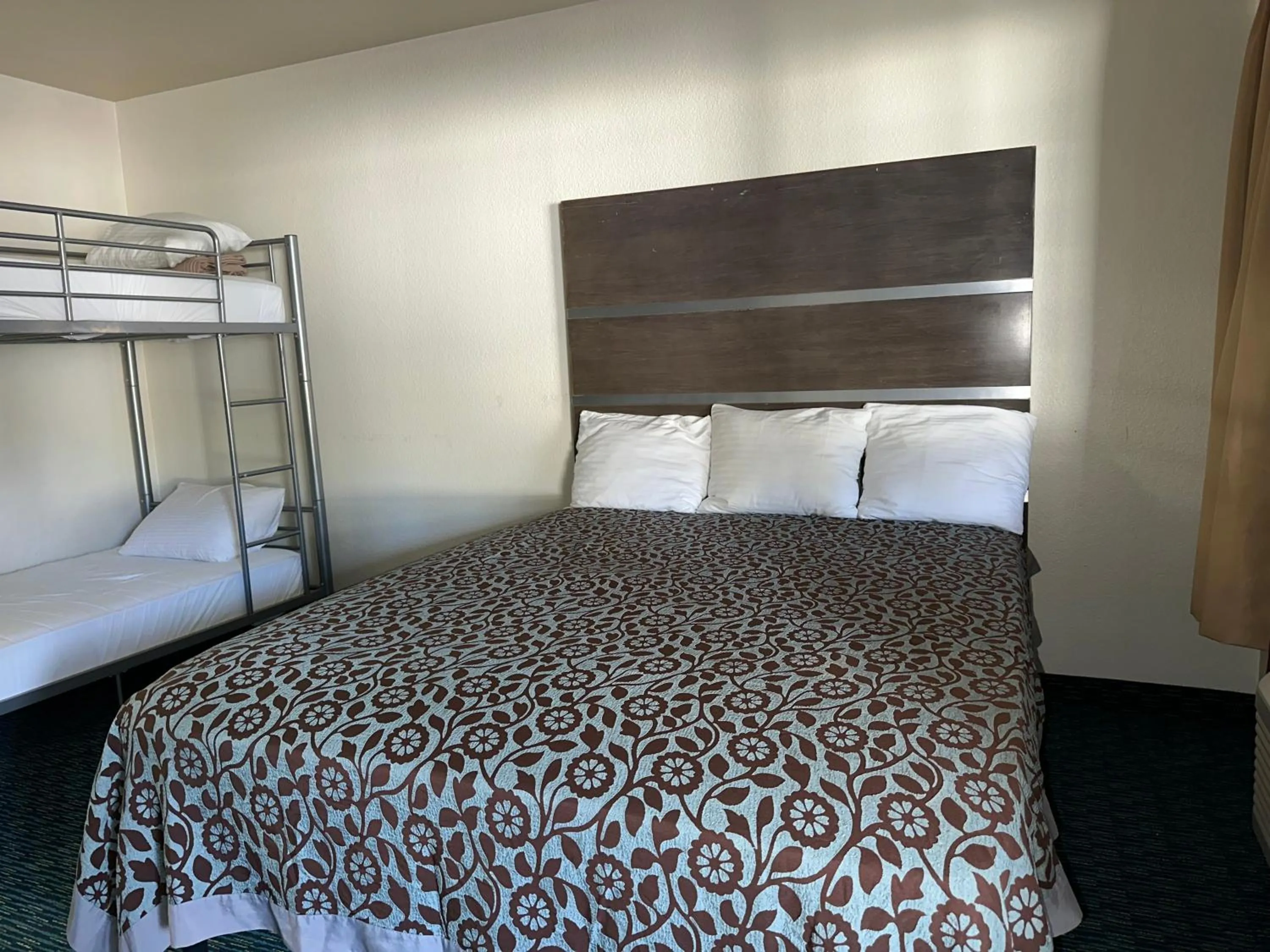 Bed in Elevation Lodge