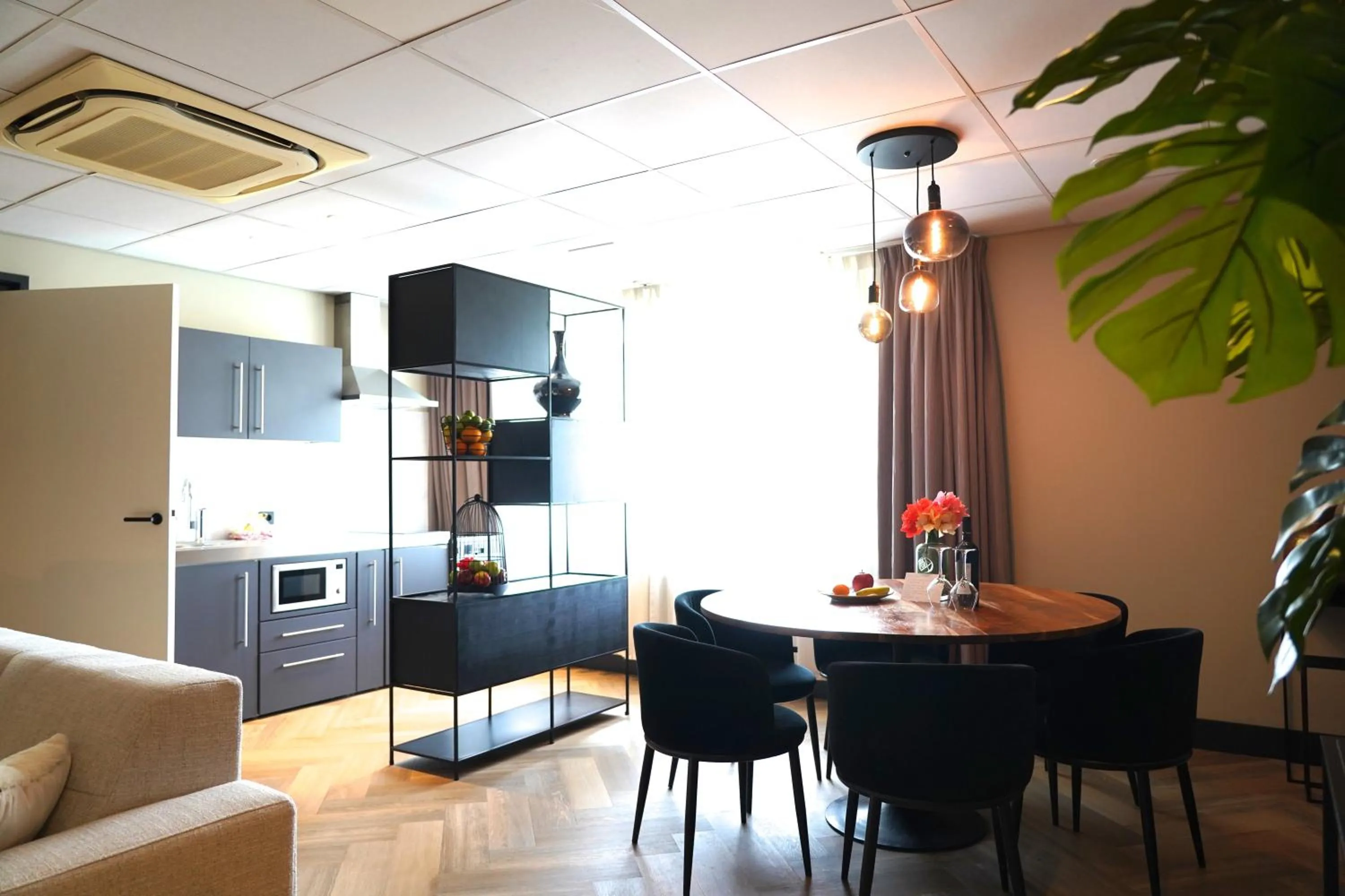 Kitchen or kitchenette in Hotel Alkmaar - Bar & Restaurant