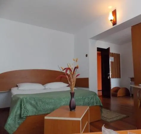 Hotel Amadeo