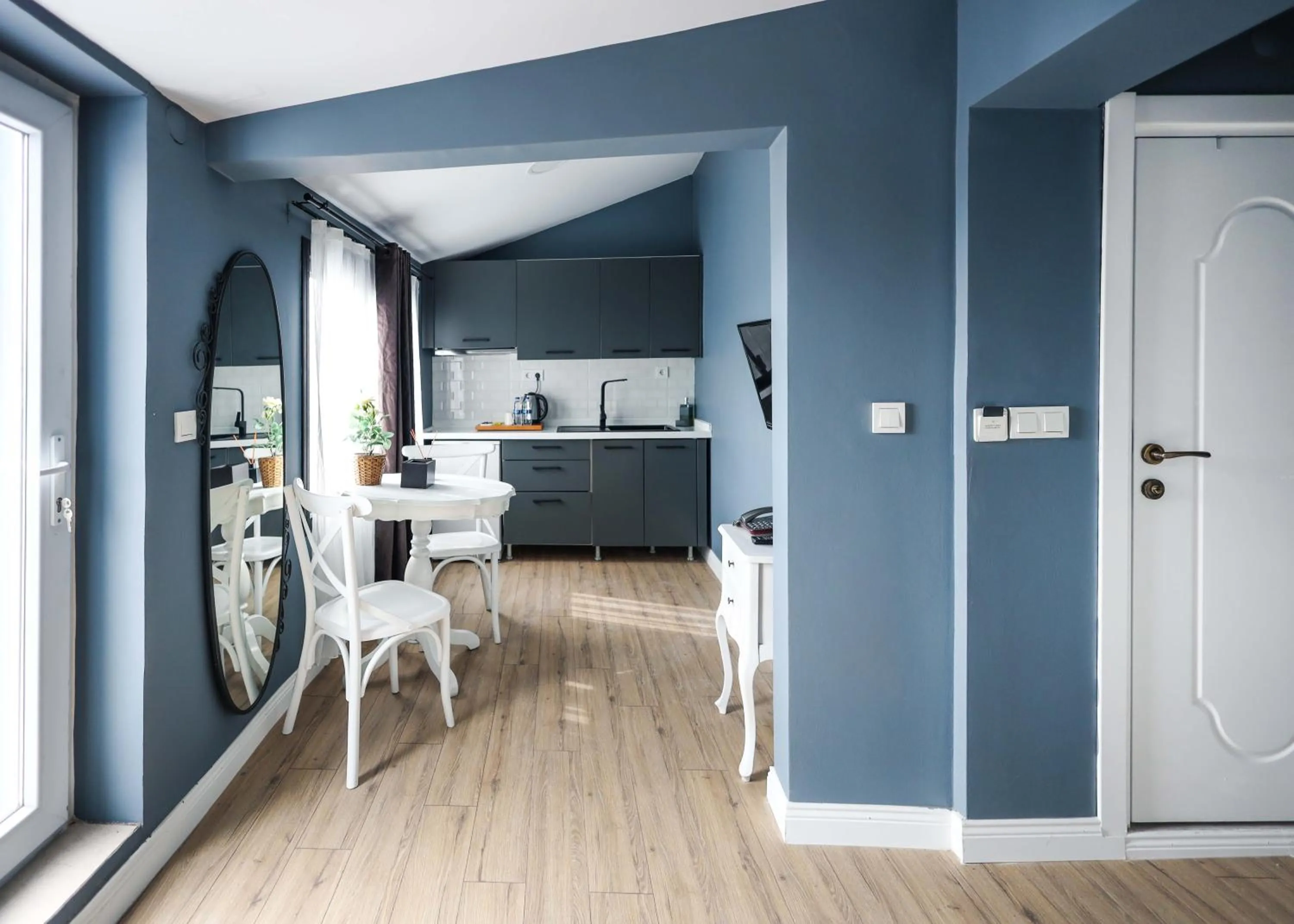 Kitchen or kitchenette in Selvese Suites, Serviced Living in Galata