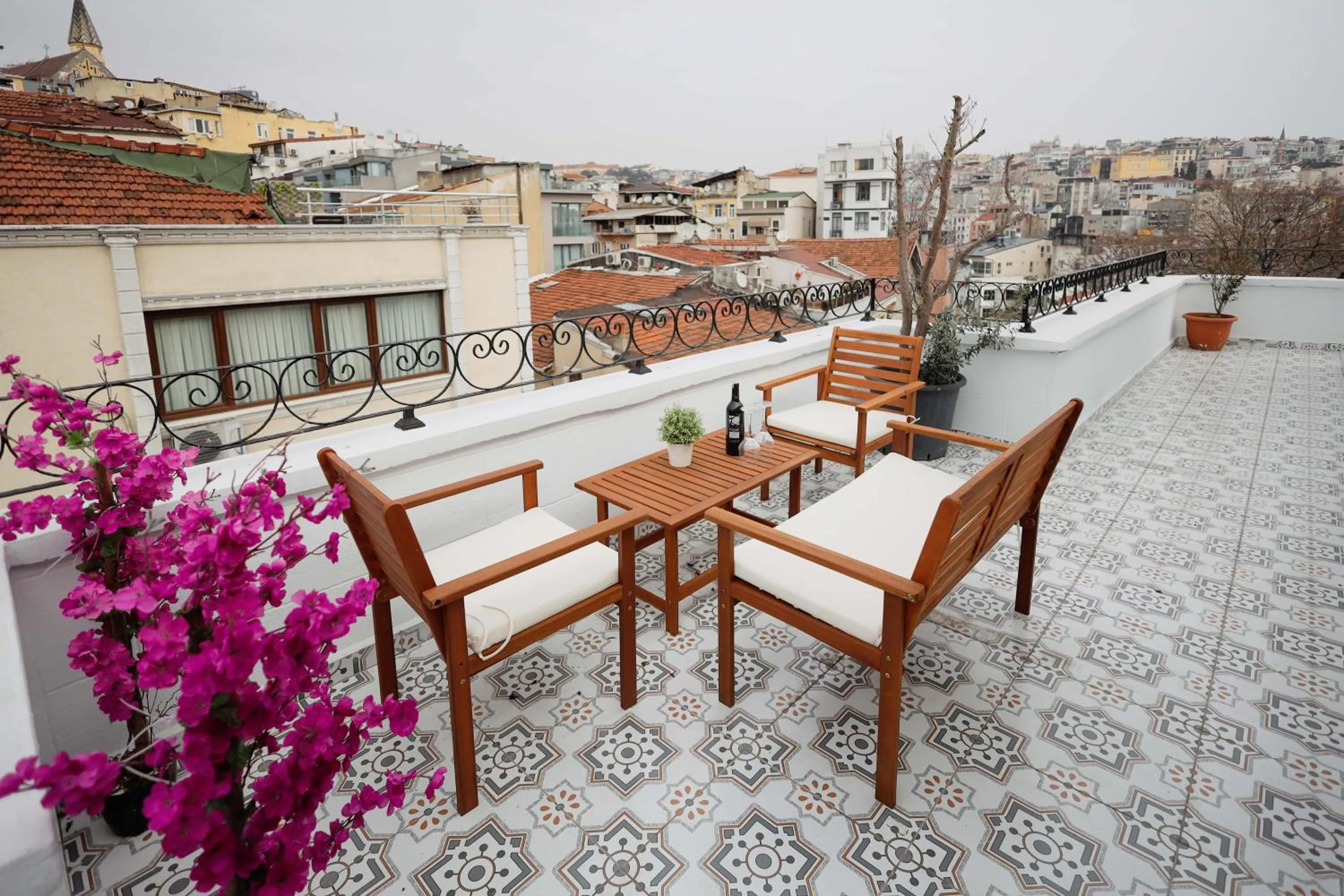 Balcony/Terrace in Selvese Suites, Serviced Living in Galata