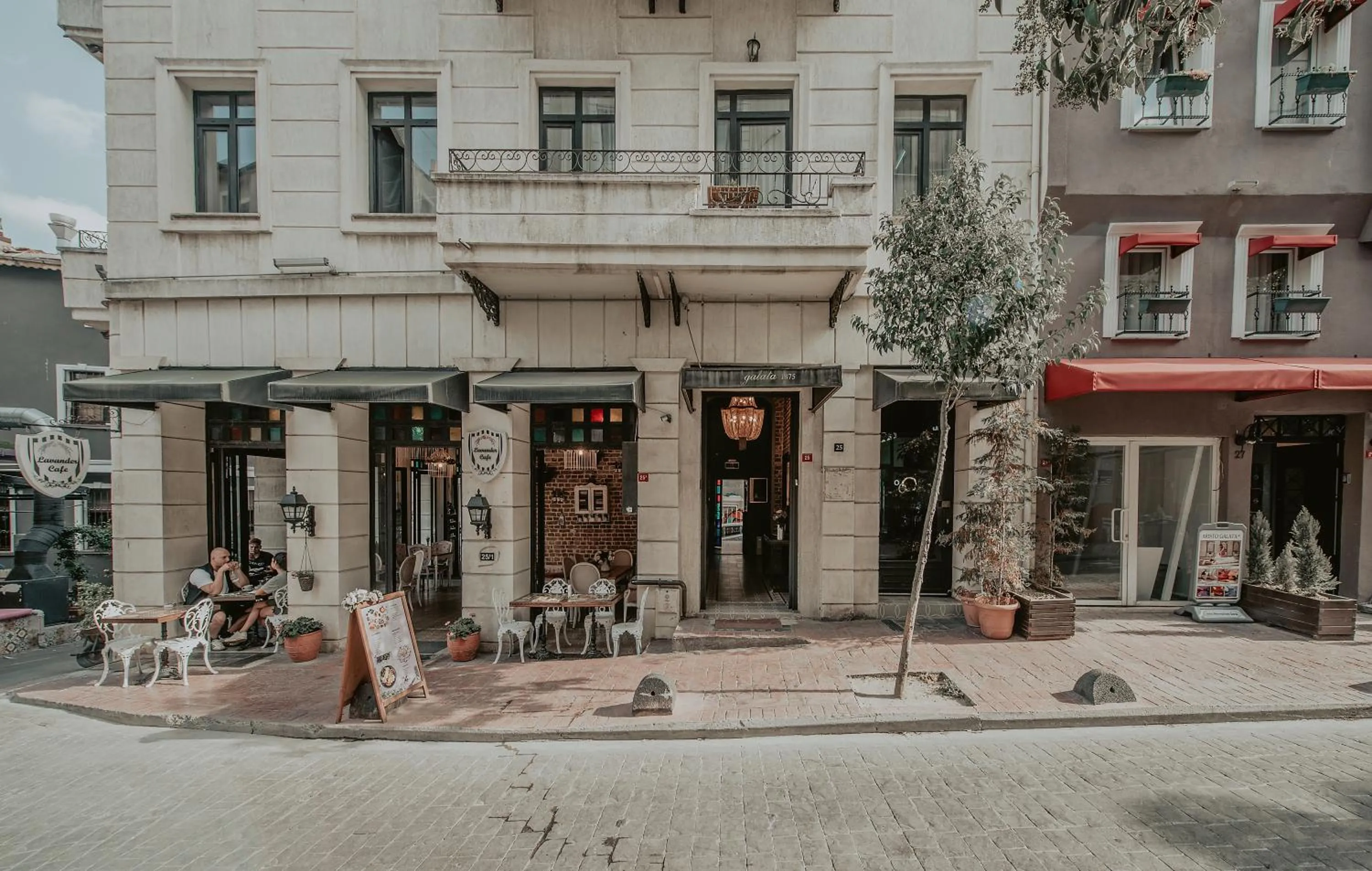 Restaurant/places to eat in Selvese Suites, Serviced Living in Galata