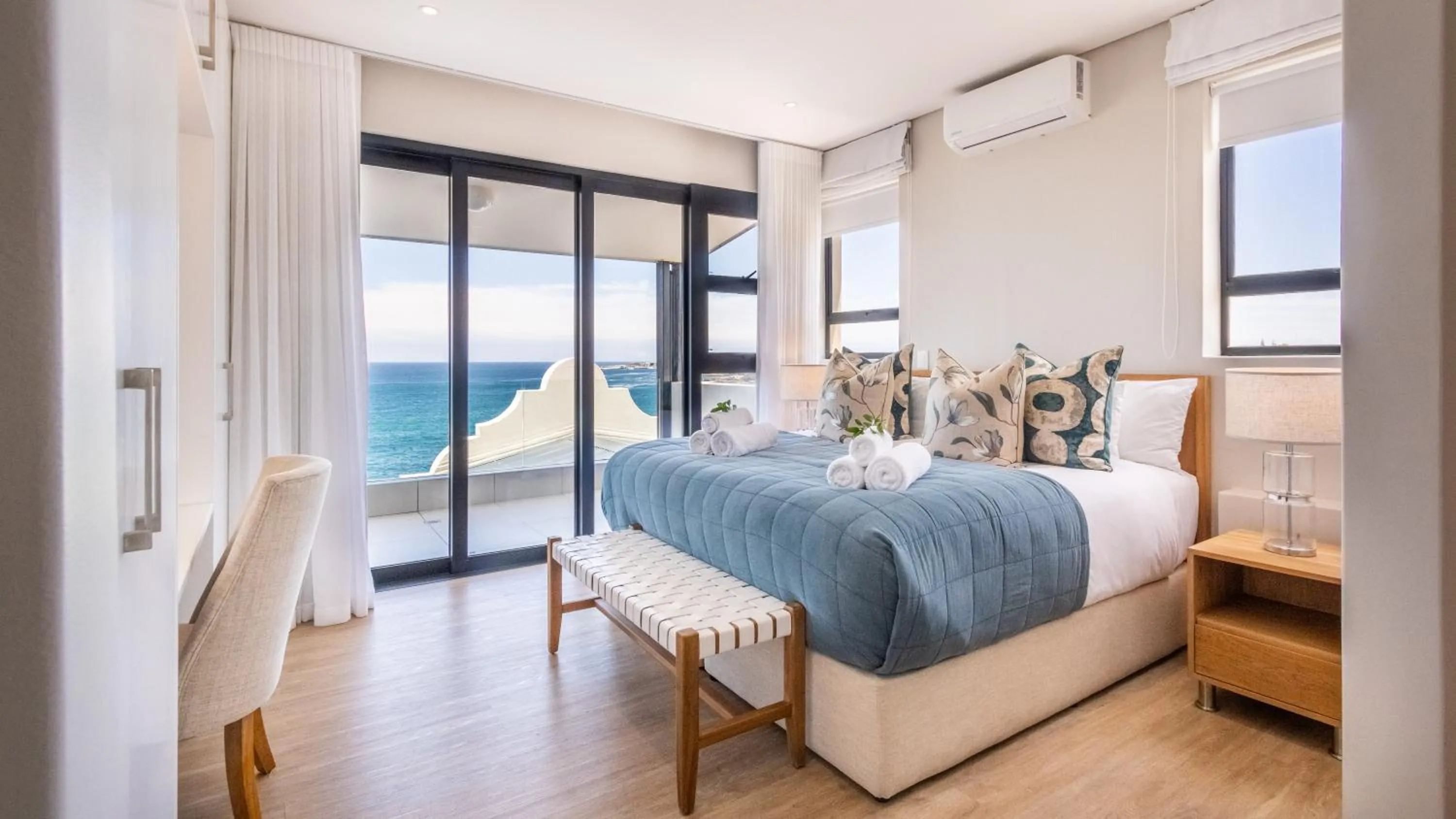 Bed in The W-Collection Esplanade Hermanus