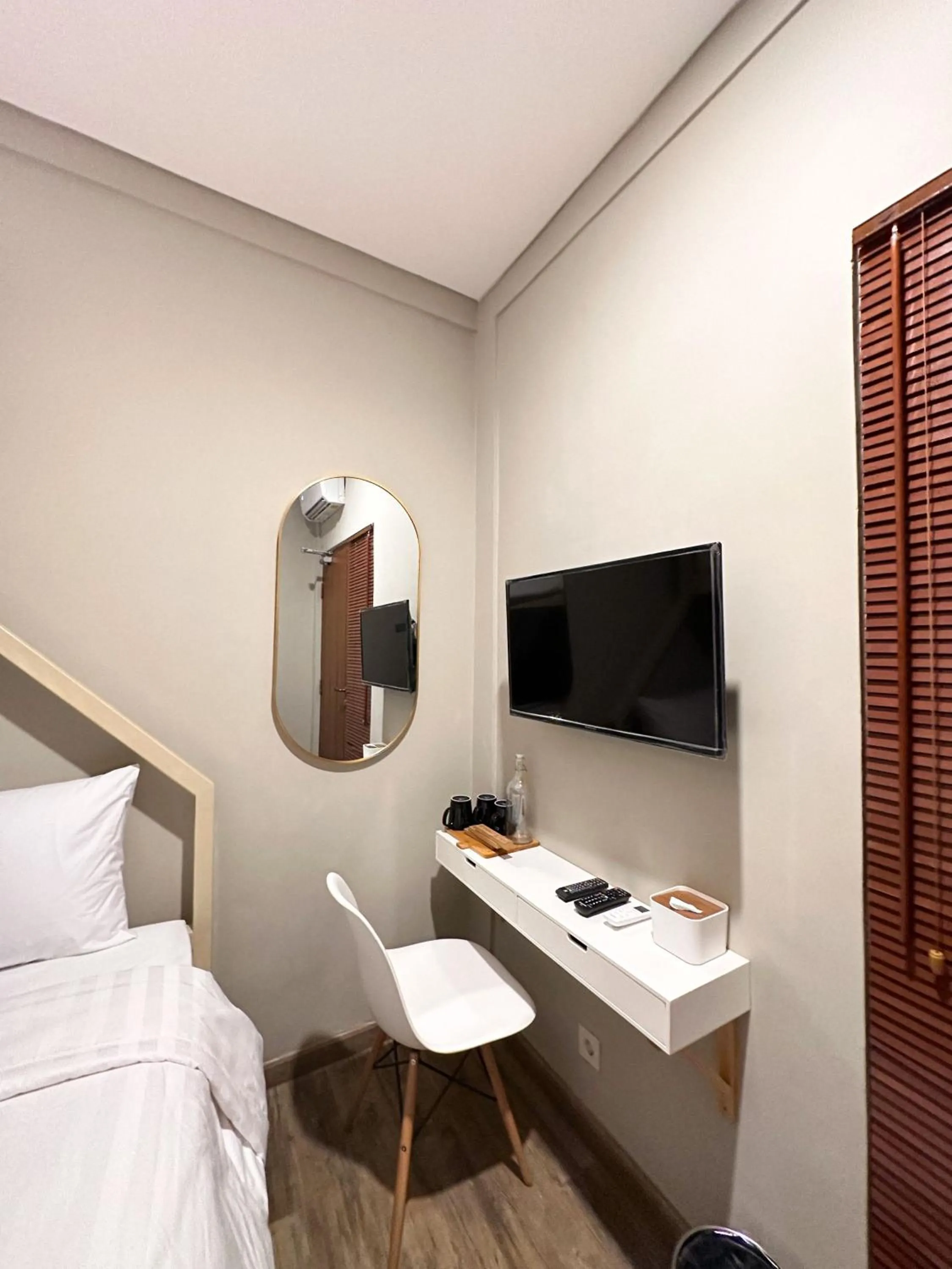 Bed in Lugano Arte Homestay