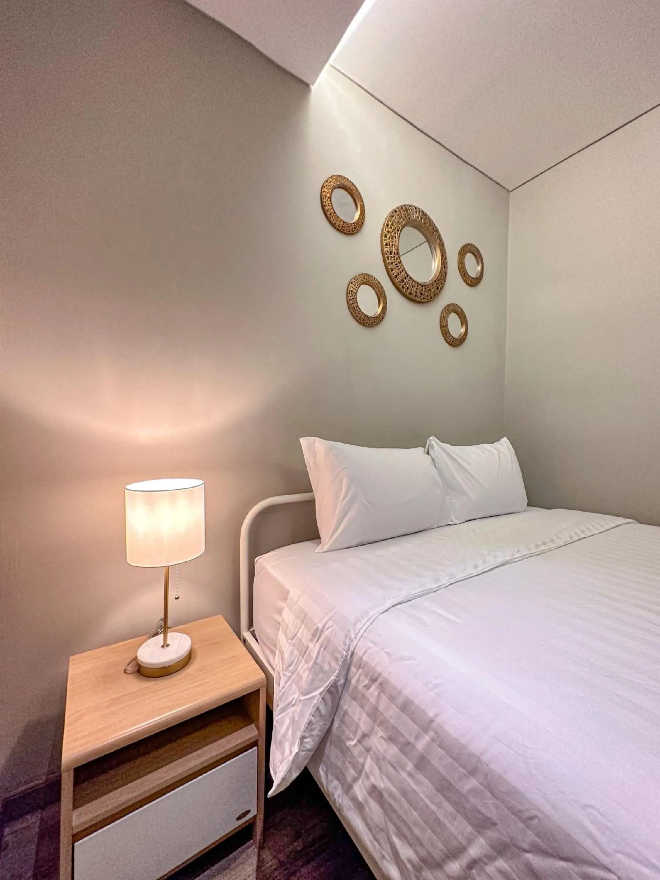 Bed in Lugano Arte Homestay