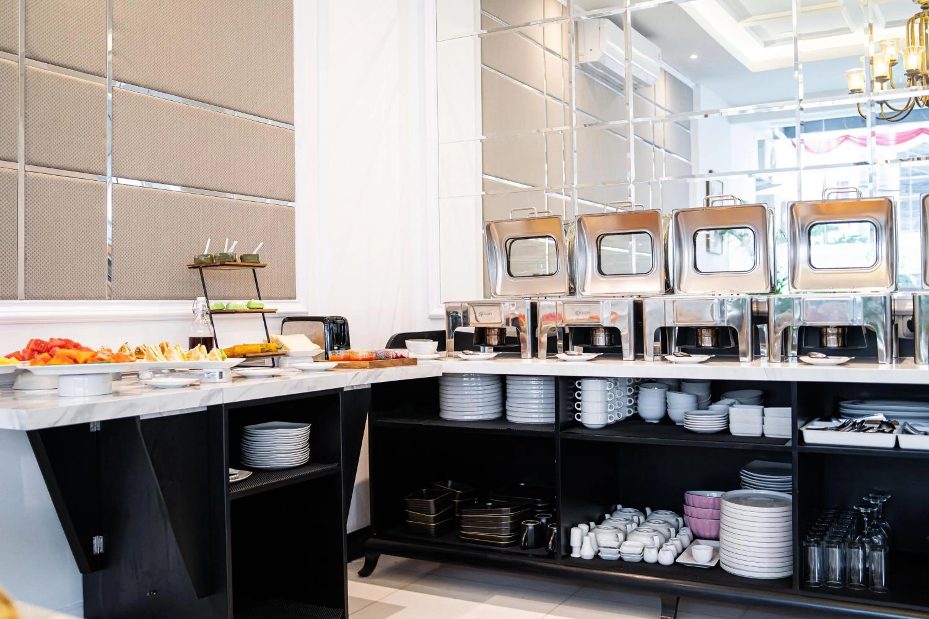 Restaurant/places to eat in The Difan Hotel