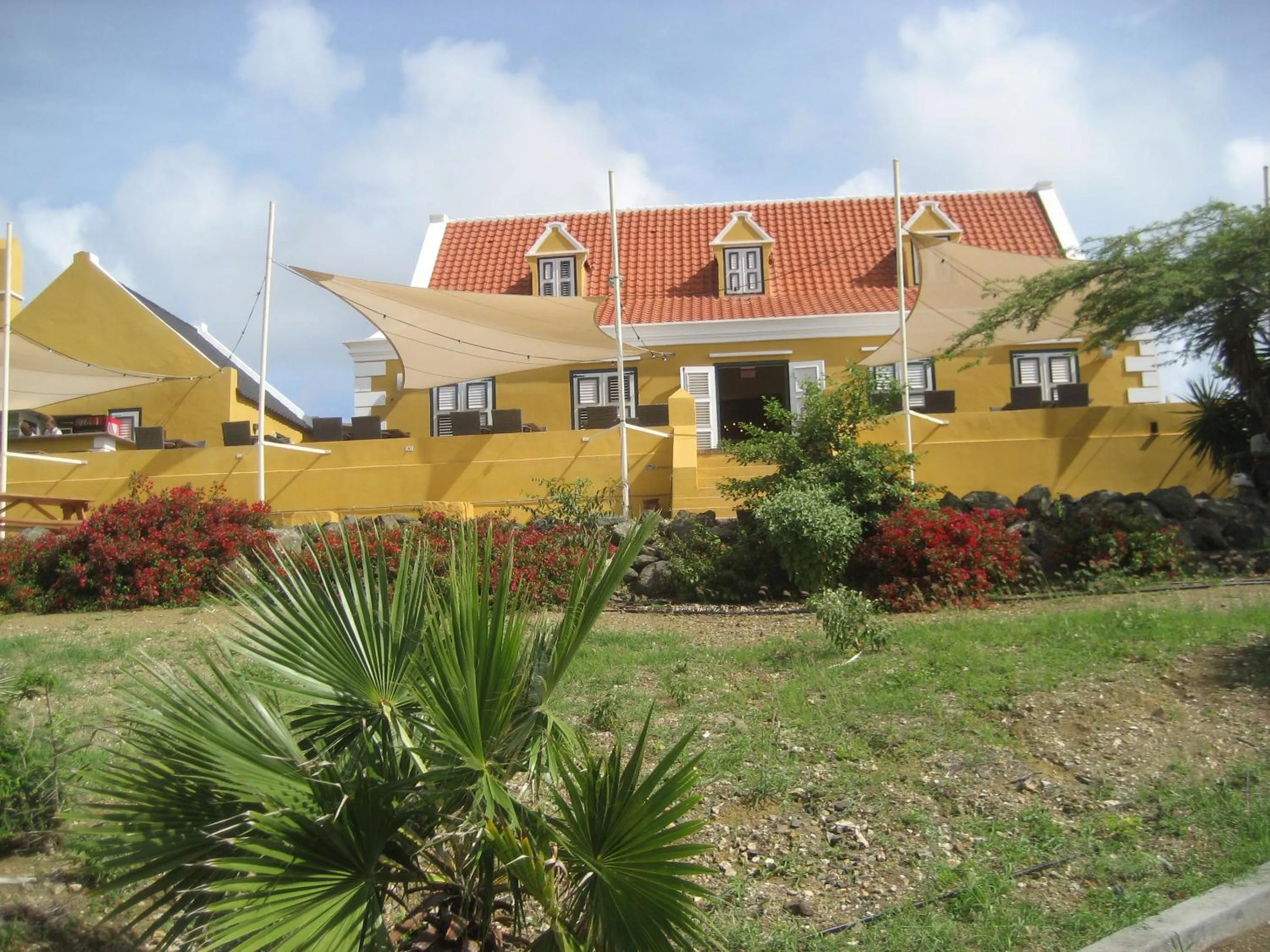 Facade/entrance in Landhuis Klein Santa Martha Boutique Hotel Restaurant.