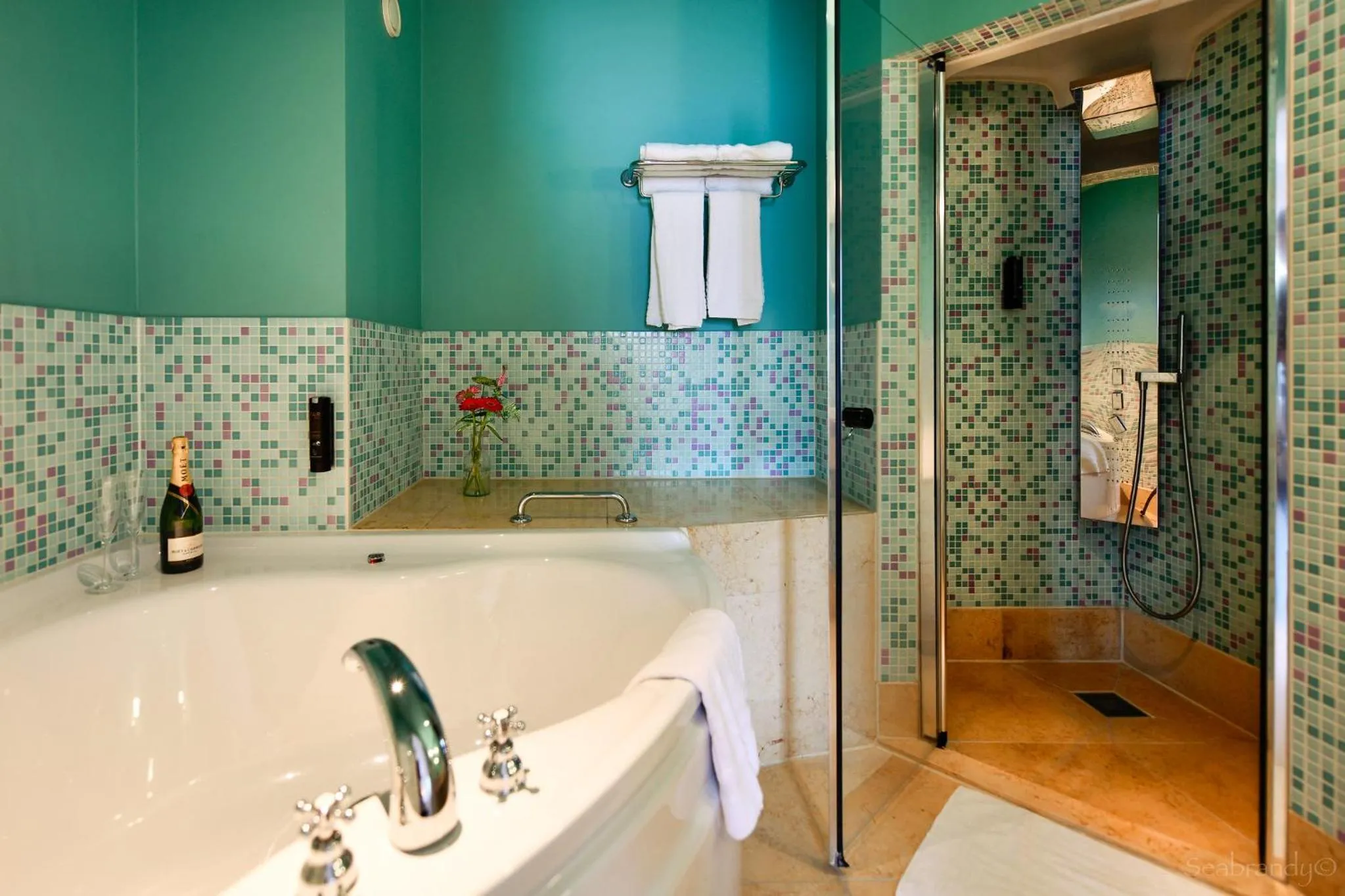 Hot Tub in Heerlickheijd van Ermelo