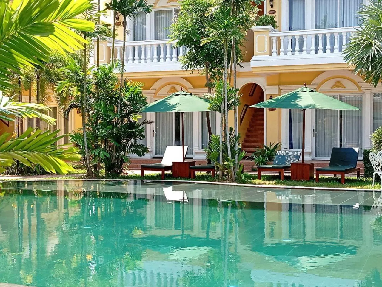 Swimming pool in Sokchea Kampot Hotel