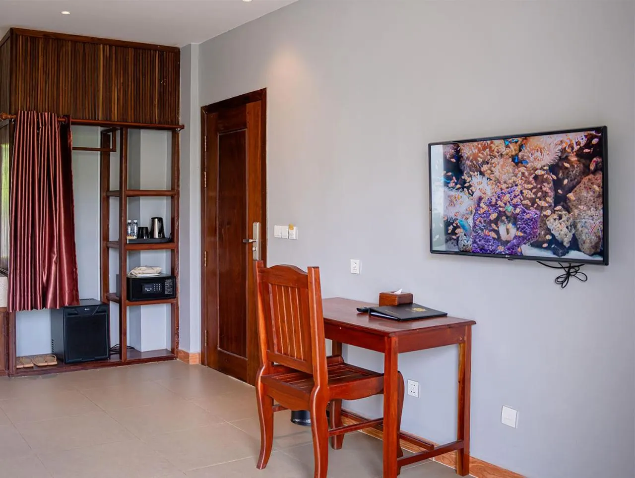 minibar in Sokchea Kampot Hotel