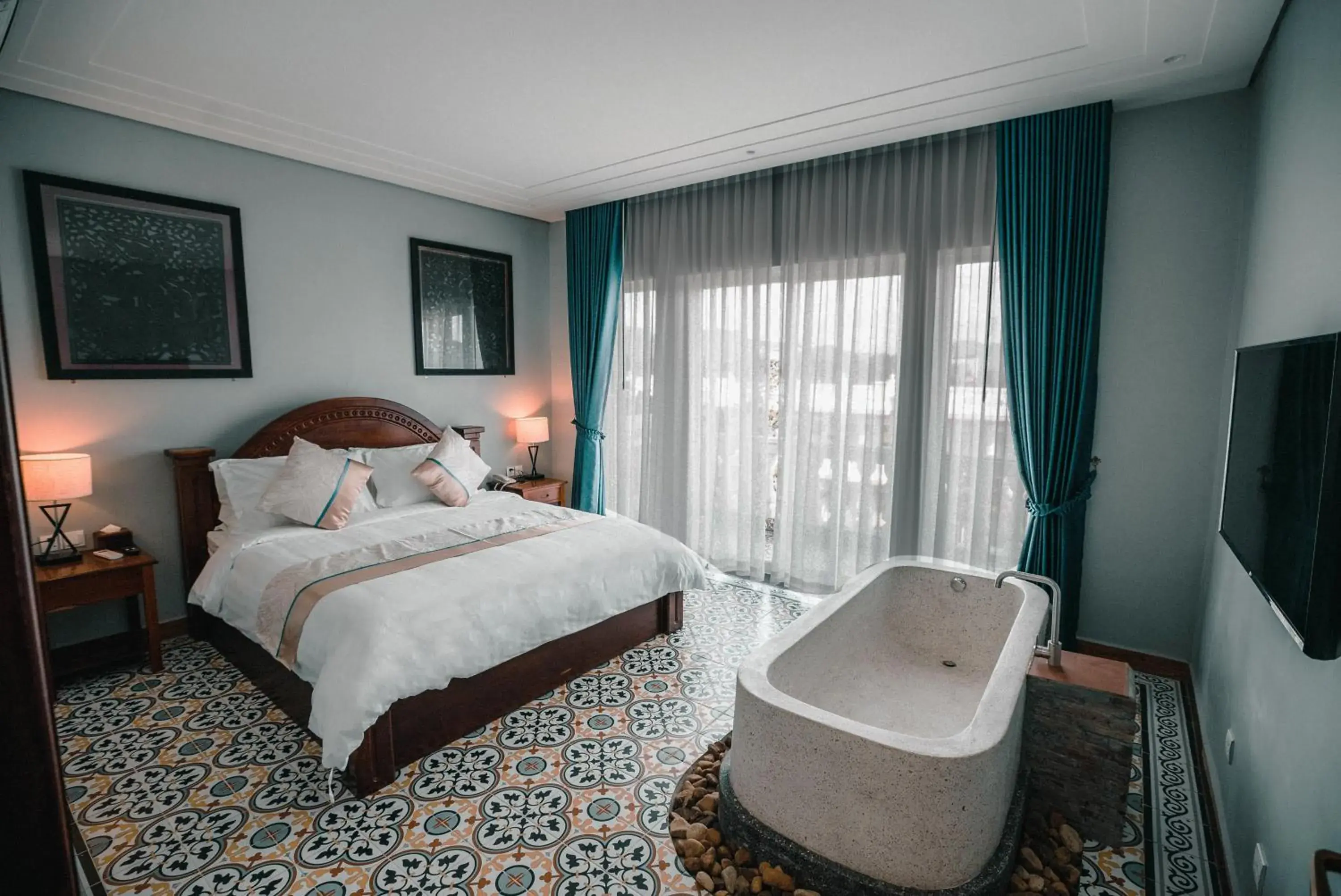 Deluxe Family Suite - Free One Way Shuttle Service to Town in Sokchea Kampot Hotel Deluxe Family Suite - Free One Way Shuttle Service to Town in Sokchea Kampot Hotel