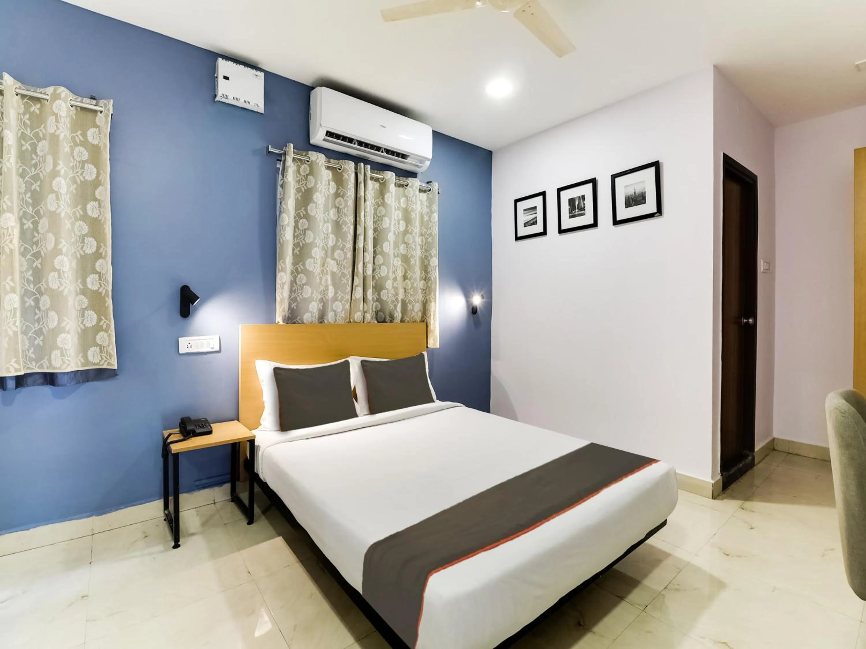 Bedroom, Bed in Collection O Golden Gate