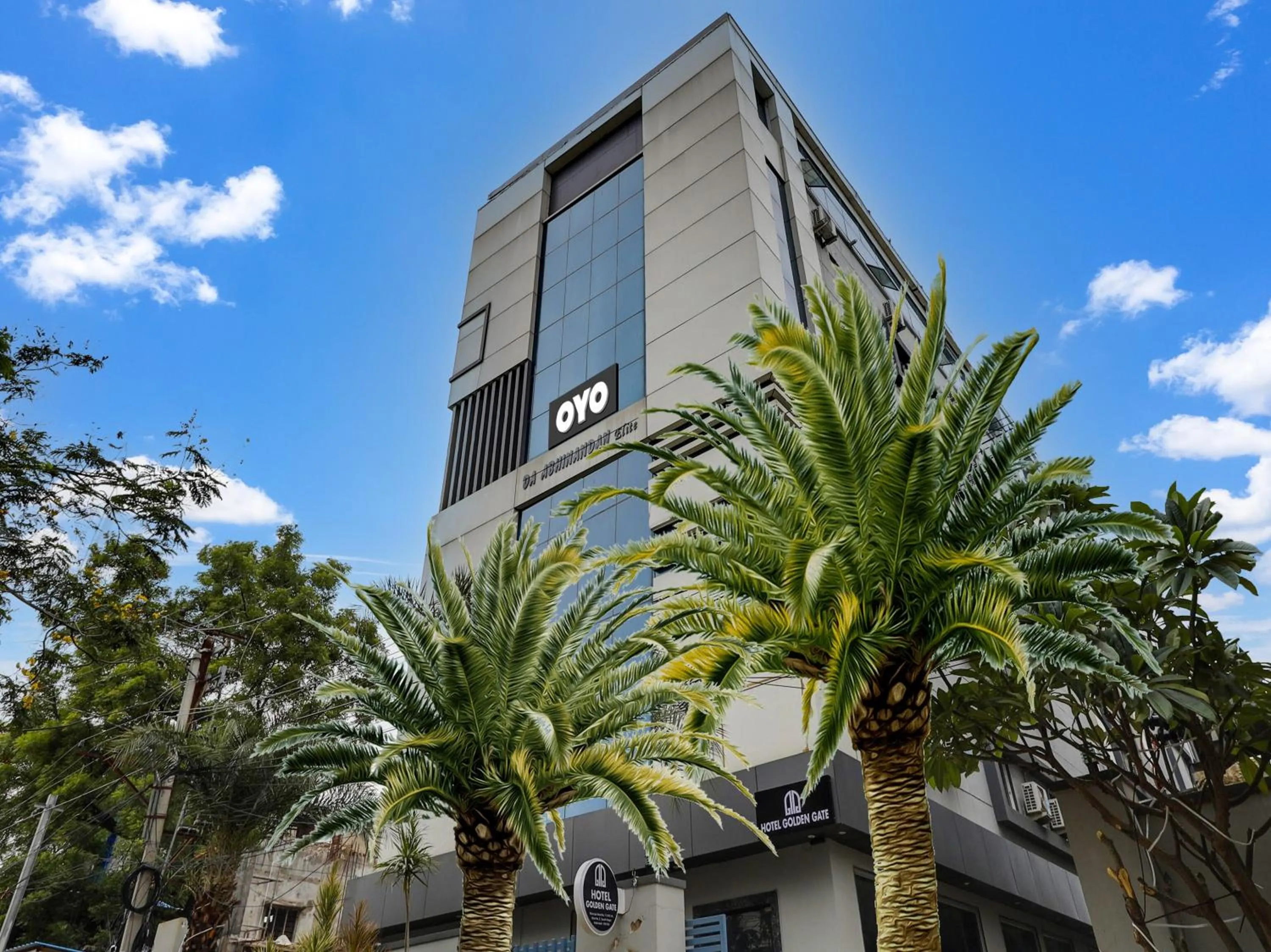 Facade/entrance in Collection O Golden Gate