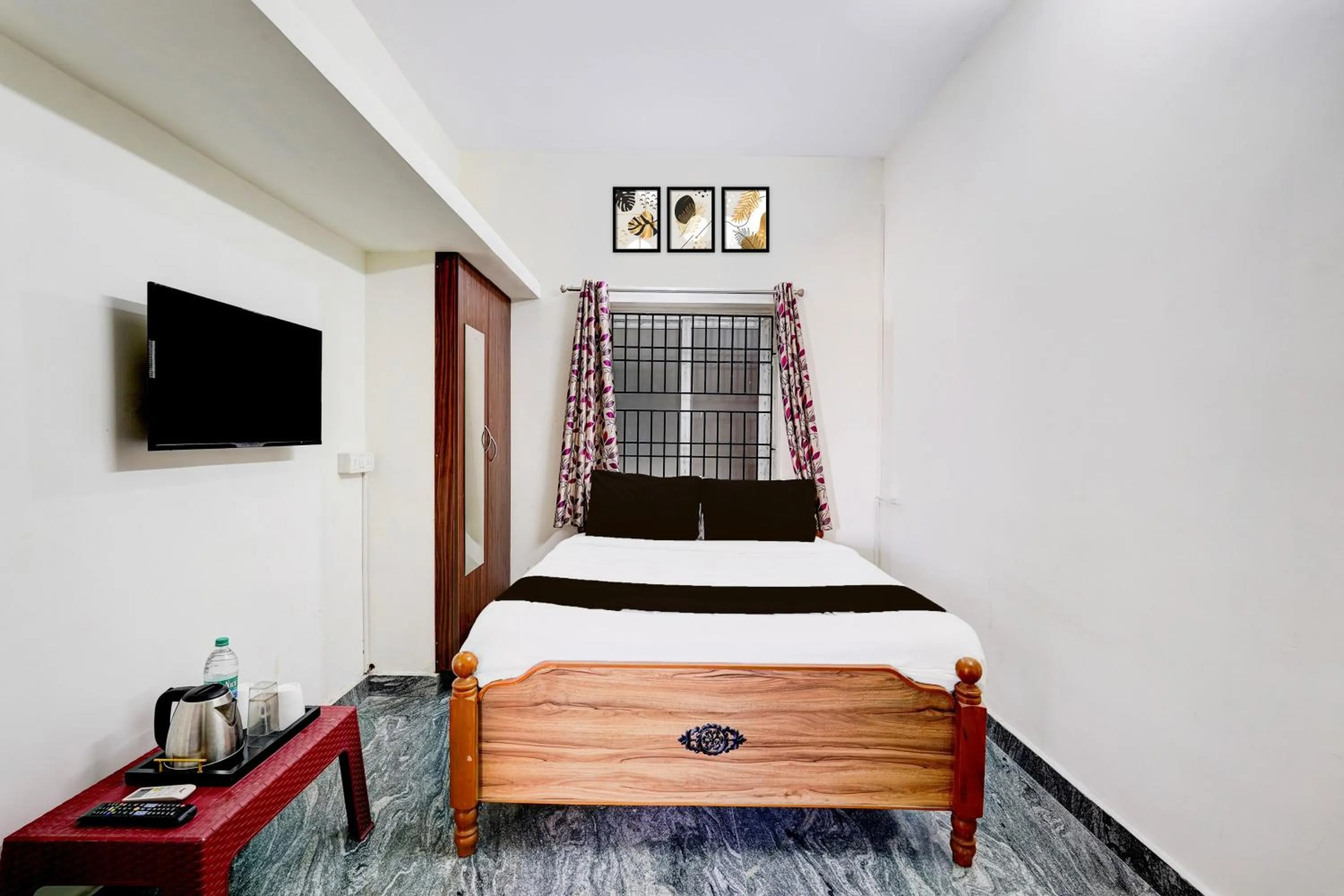 Bedroom, Bed in Super Collection O Sathyabama University Sithalapakkam Formerly Srinivasa Residency