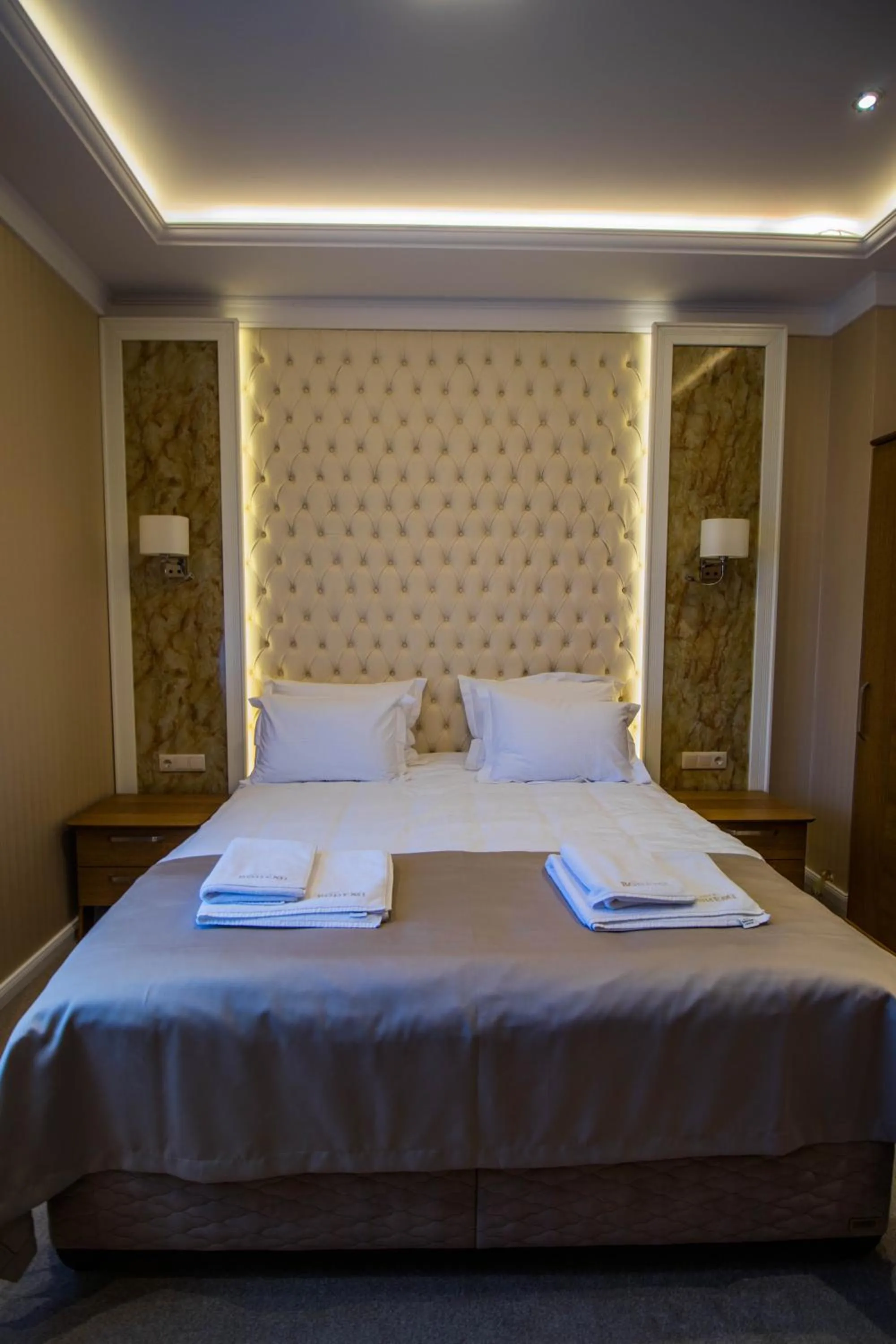 Bedroom, Bed in Hotel Bohemi