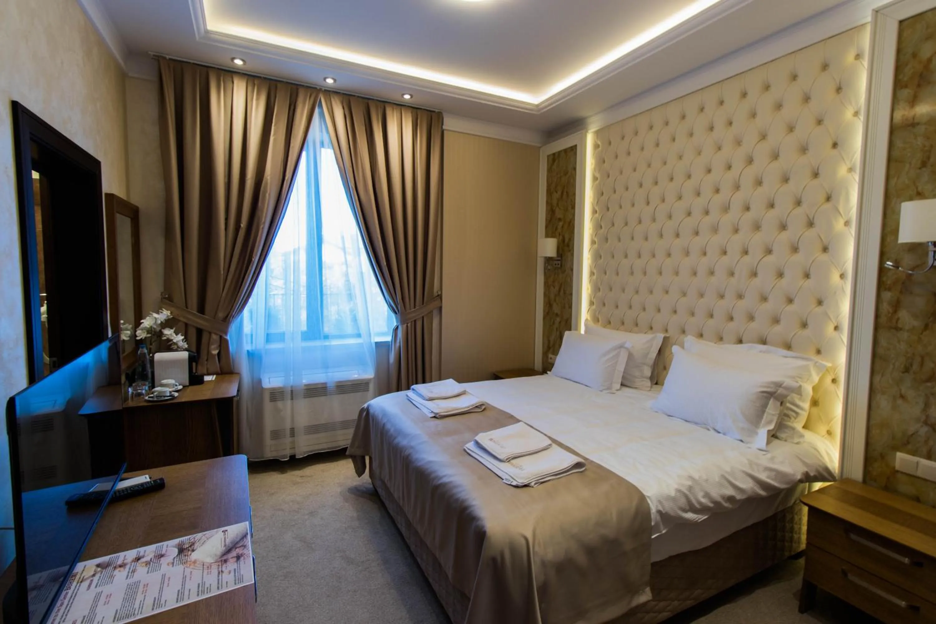 Bedroom, Bed in Hotel Bohemi