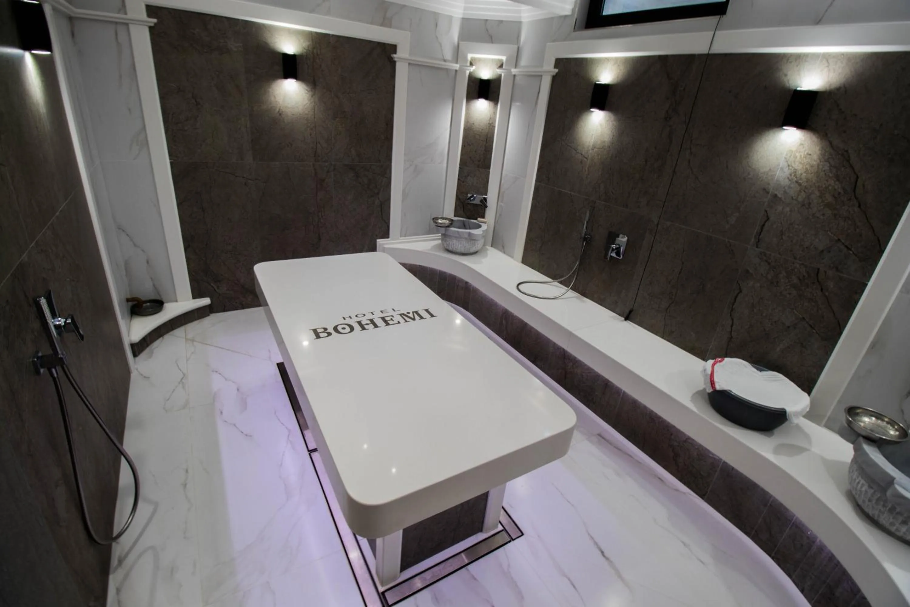 Massage in Hotel Bohemi