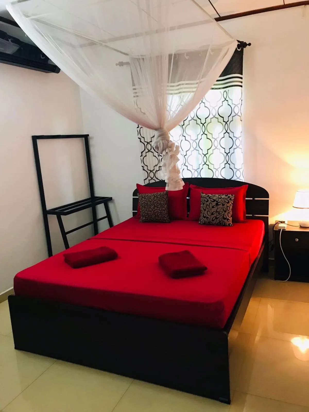 Bed in Kavee Transit Hotel