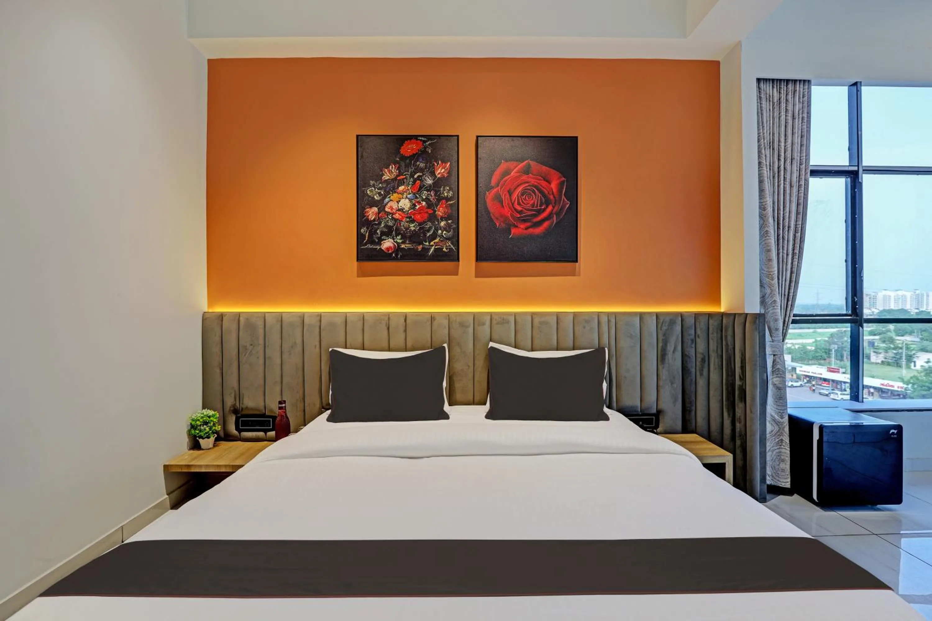 Bedroom, Bed in HOTEL LEE PLATINUM