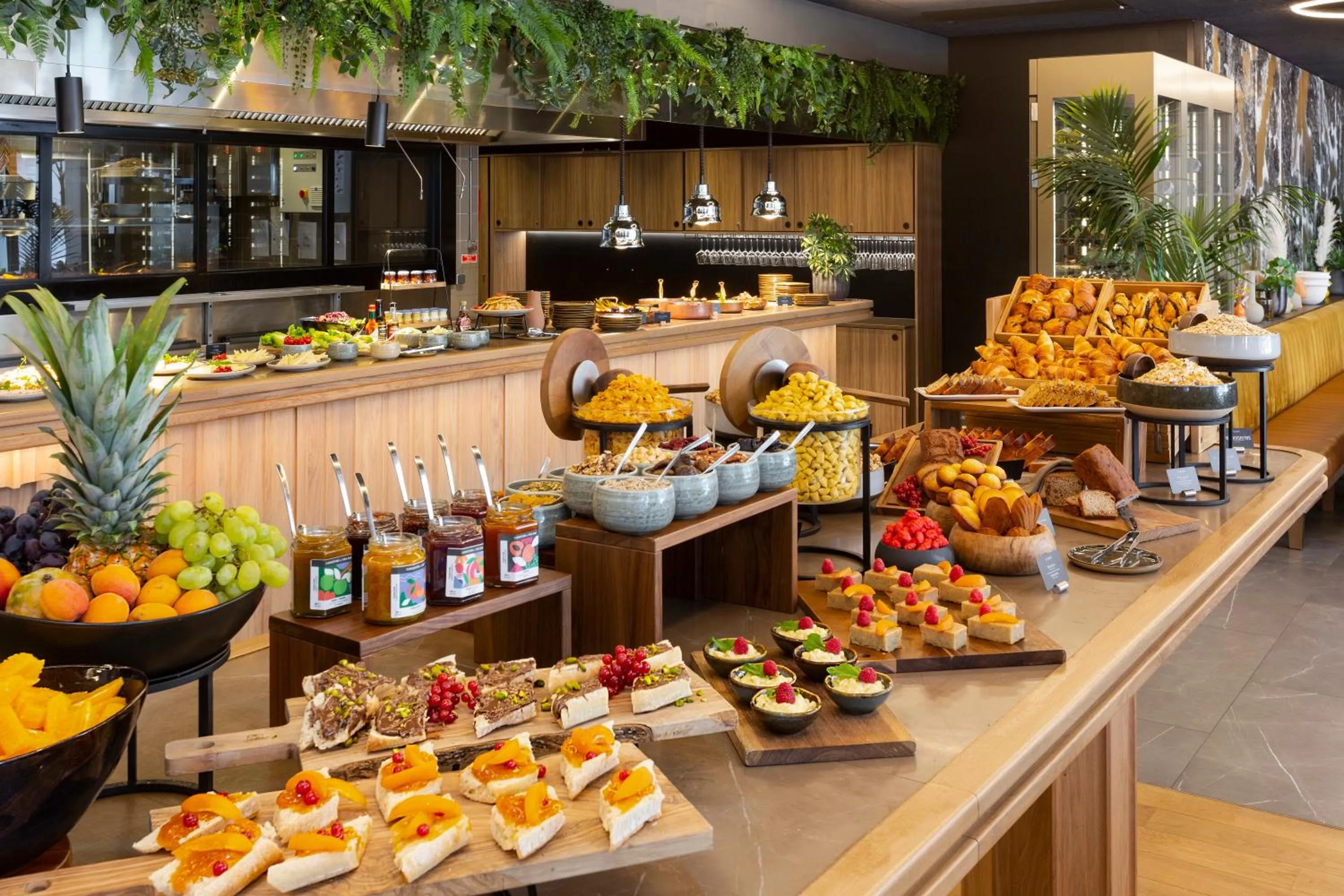 Breakfast in Pullman Lyon