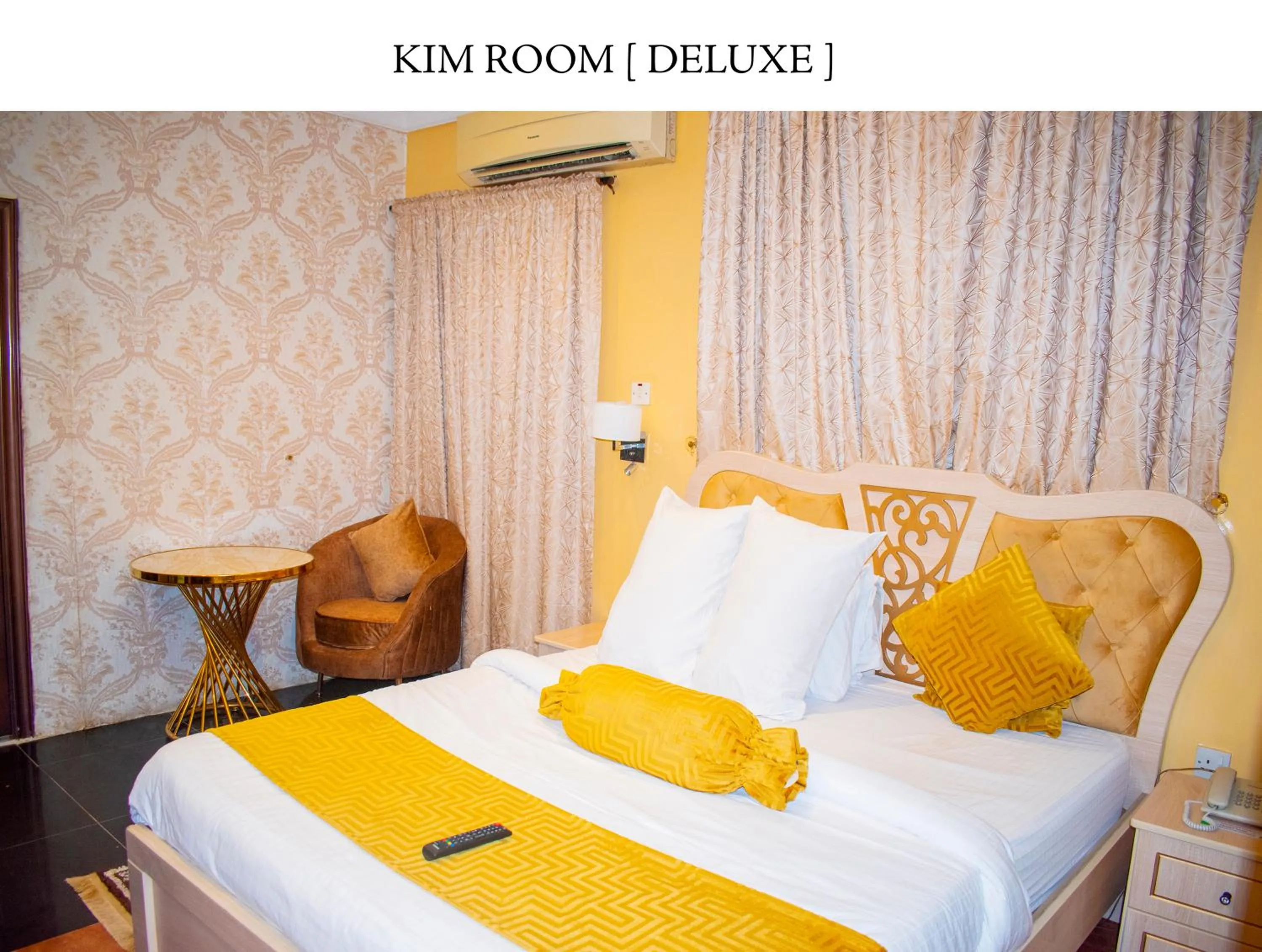 Bed in ERiTH APARTMENT & SUITES