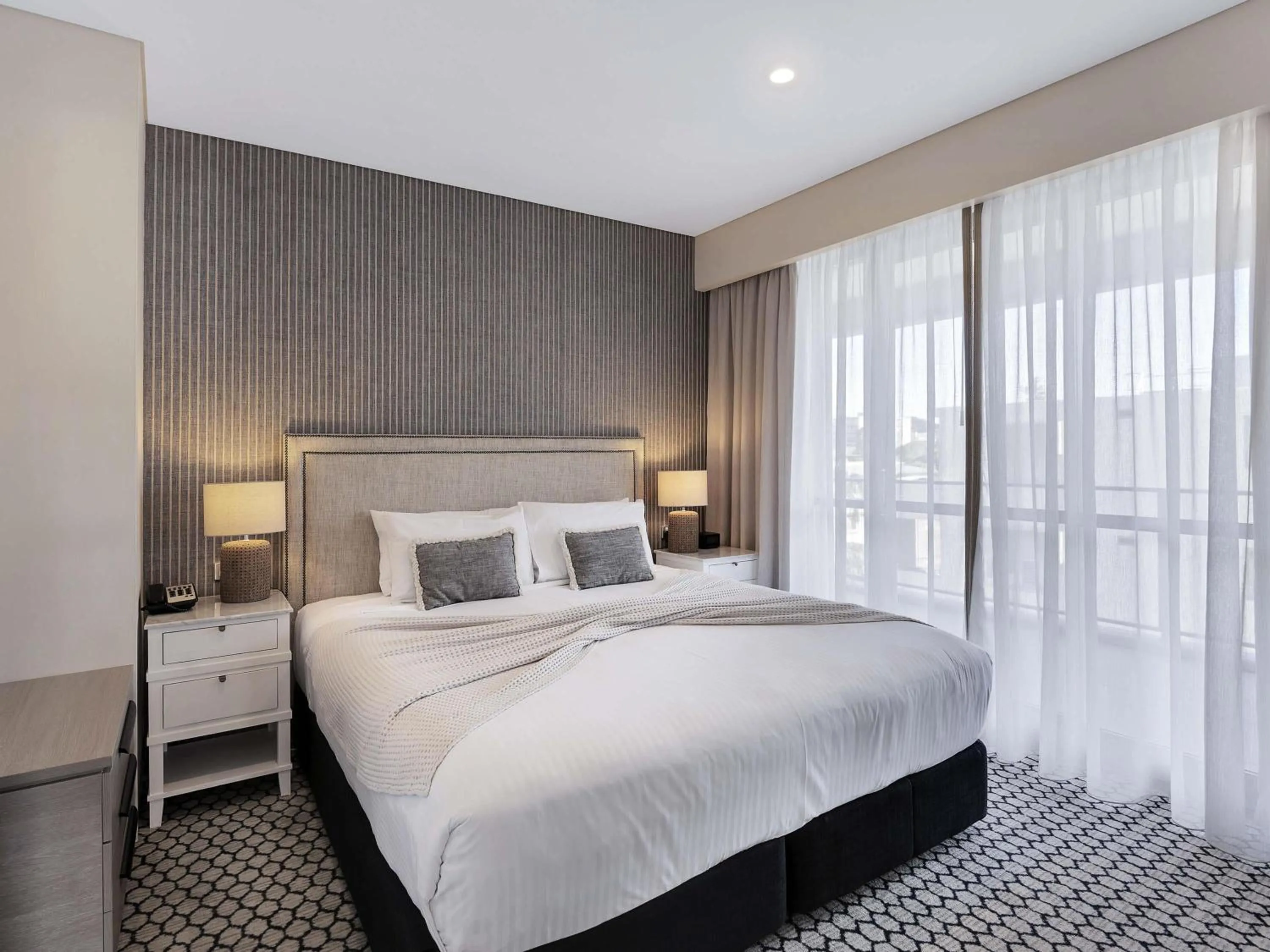 Bedroom, Bed in Peppers Manly Beach