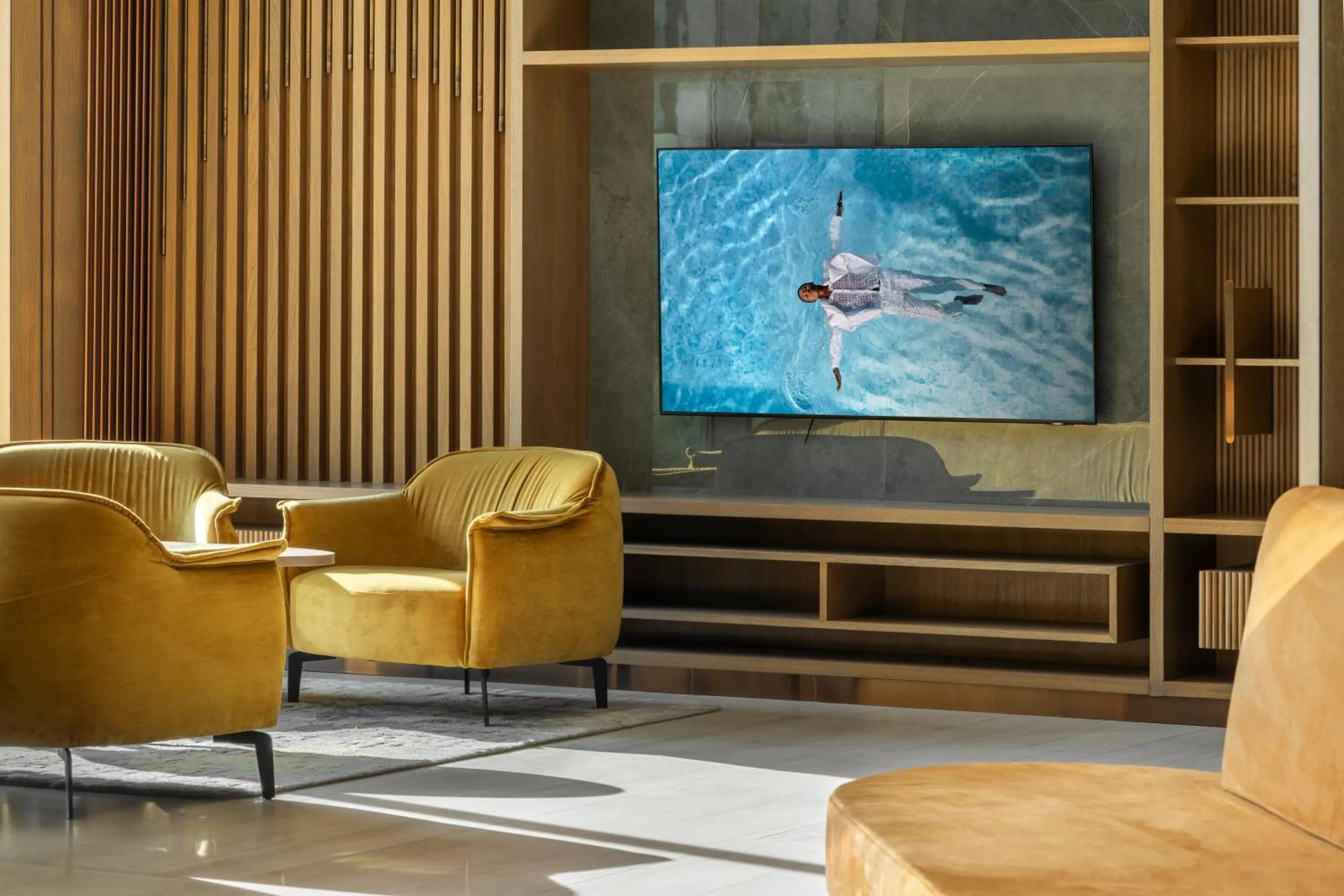 Communal lounge/ TV room in Novotel Tbilisi Center