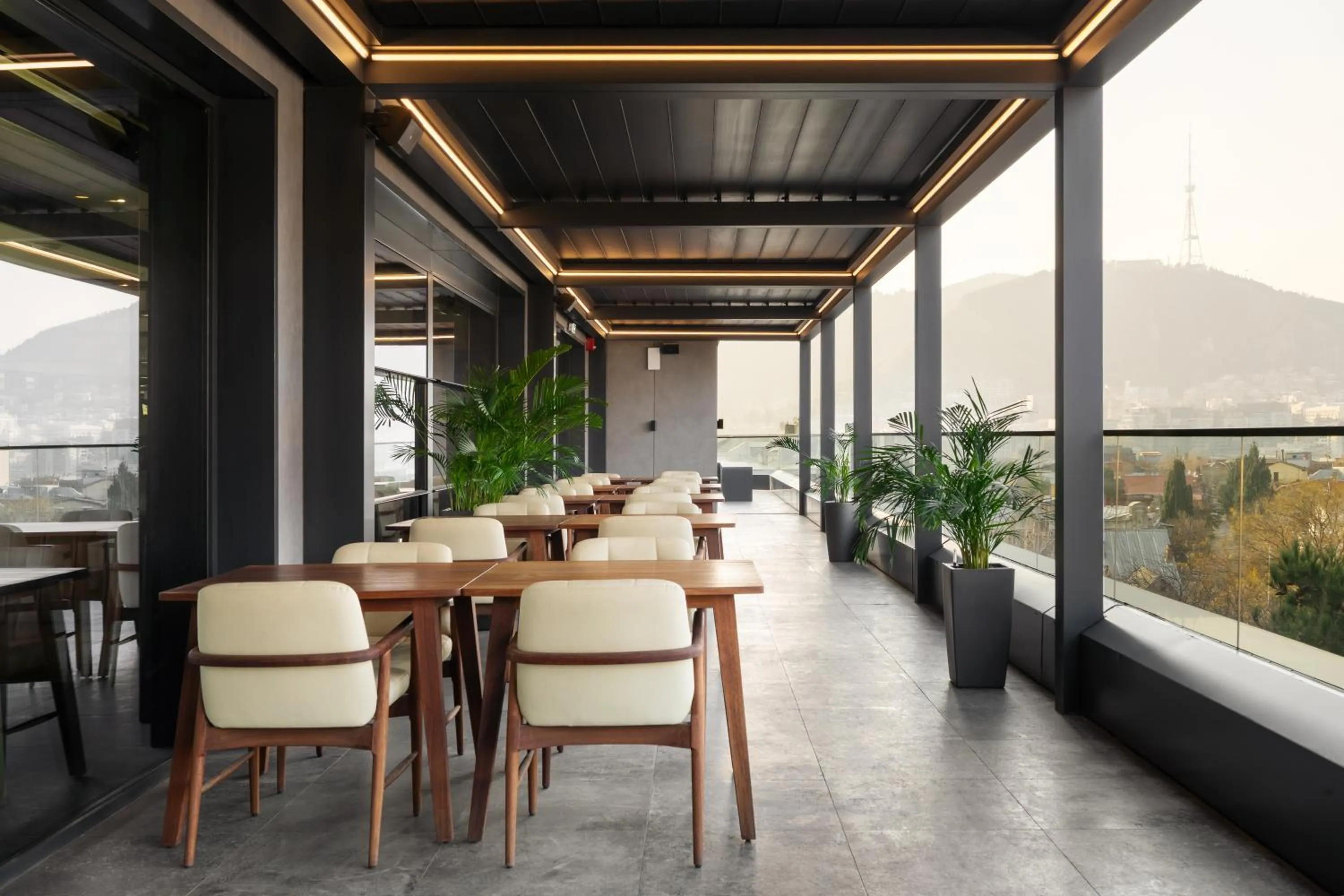 Restaurant/places to eat in Novotel Tbilisi Center