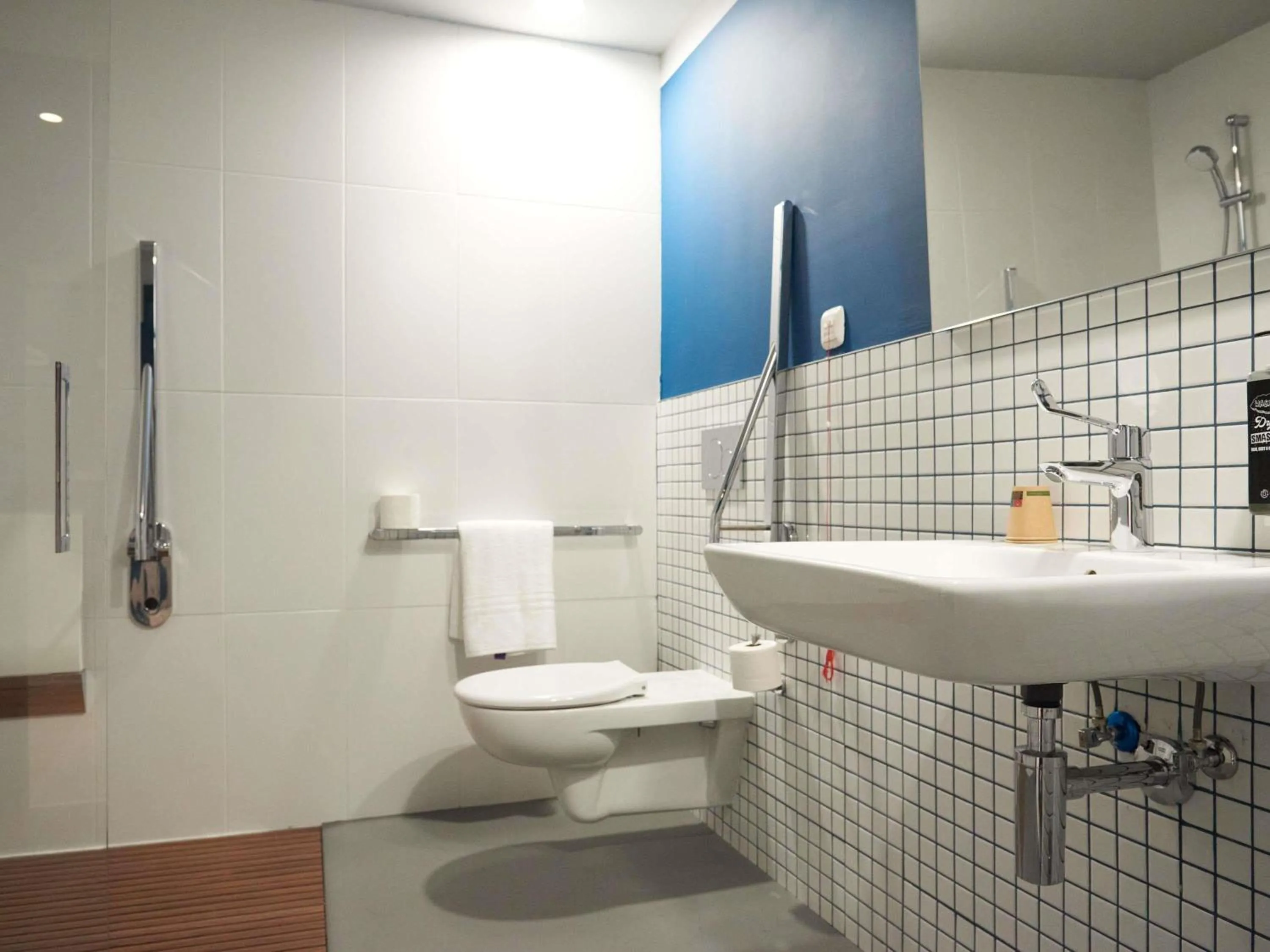 Bedroom in Ibis budget Vitoria Gasteiz