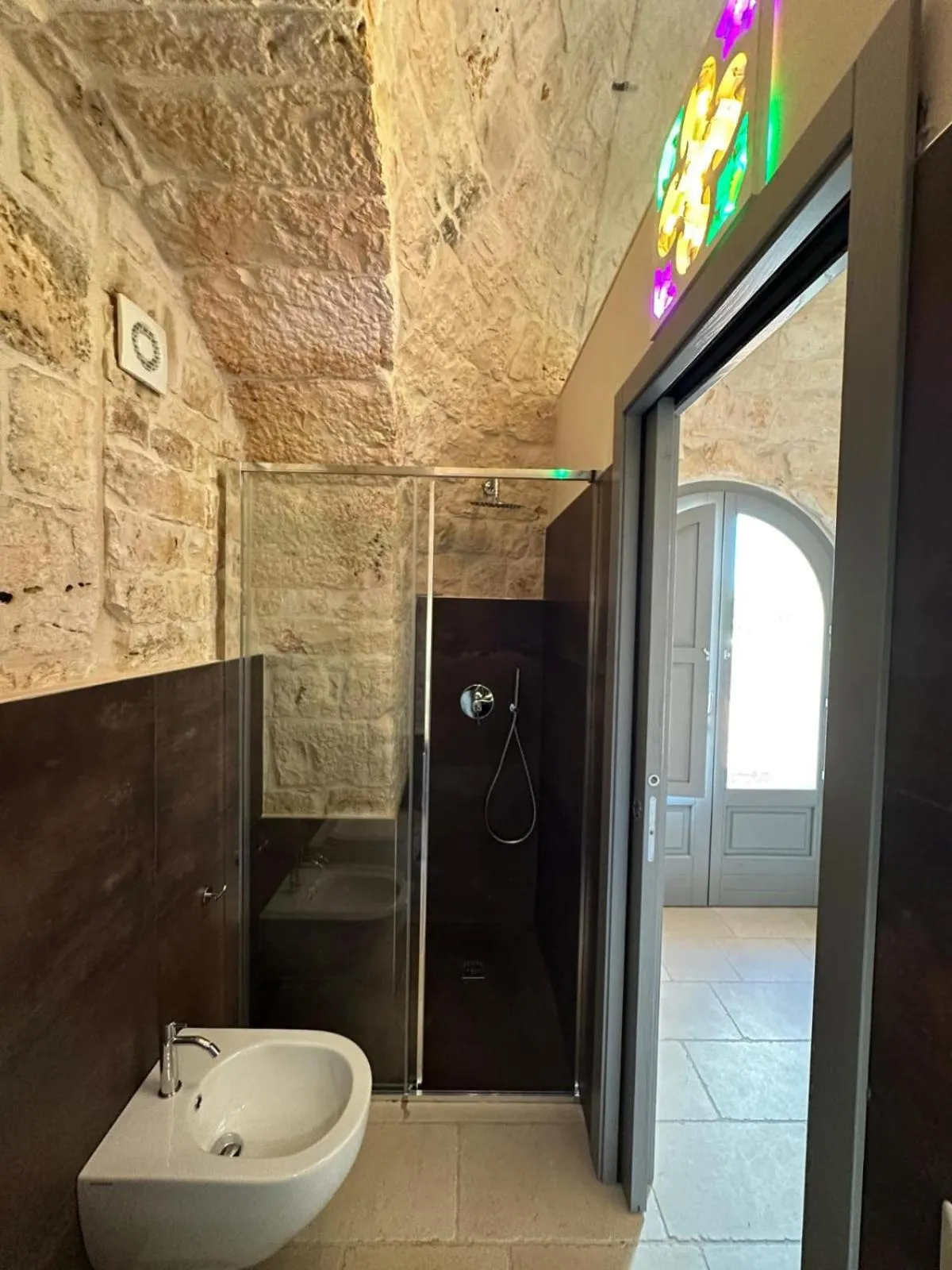 Shower in Masseria Mazzalorsa