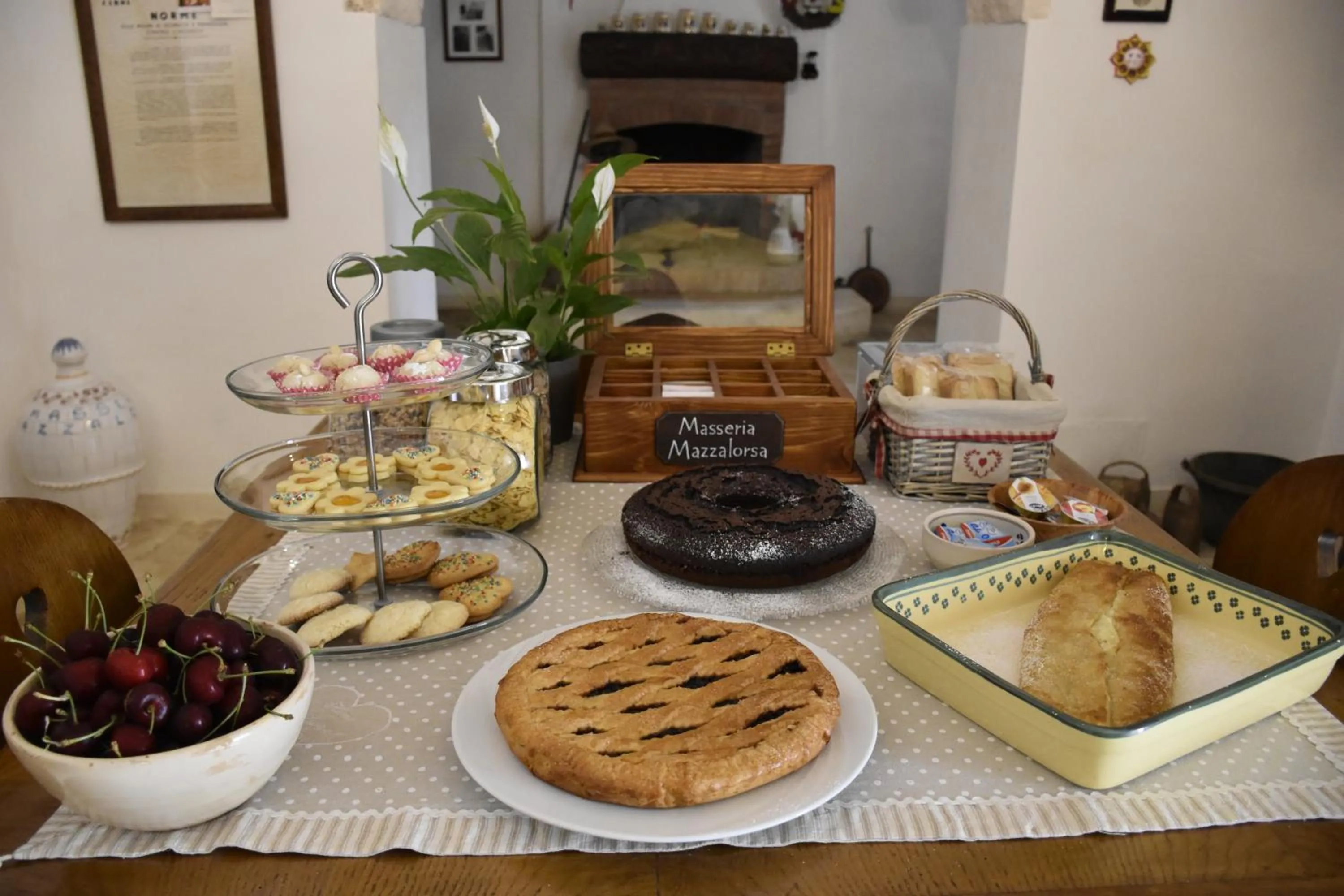 Italian breakfast in Masseria Mazzalorsa