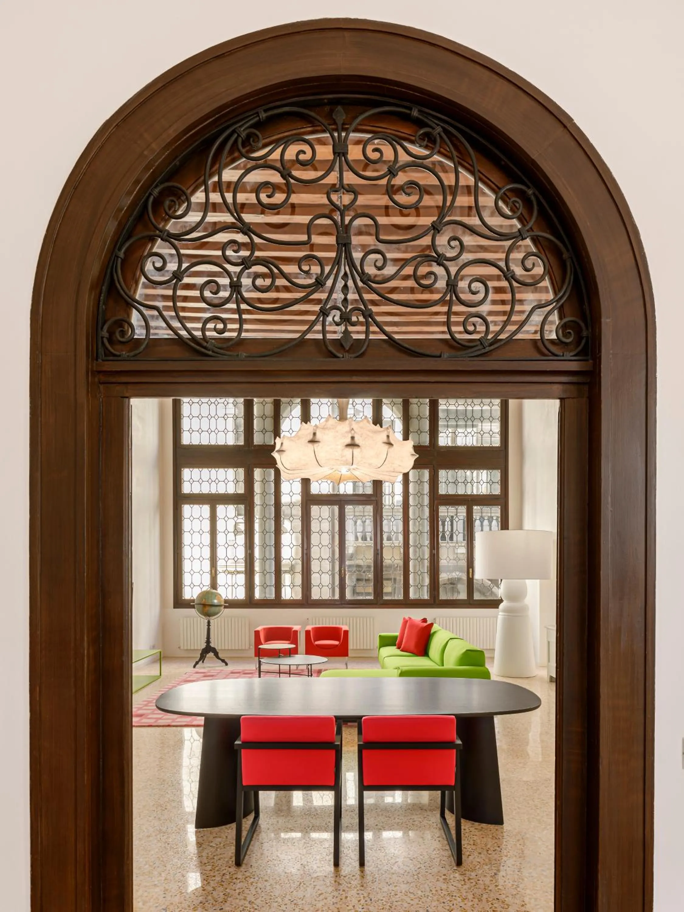 Living room in Palazzo Dei Fiori by Room Mate